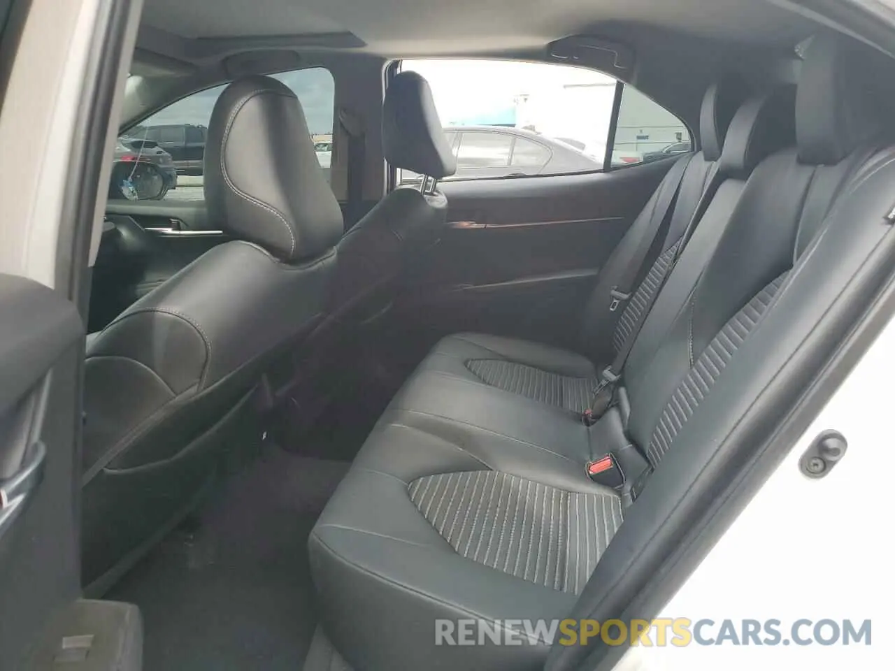 10 fotografías del automóvil dañado 4T1T11AK8MU513331 TOYOTA CAMRY 2021