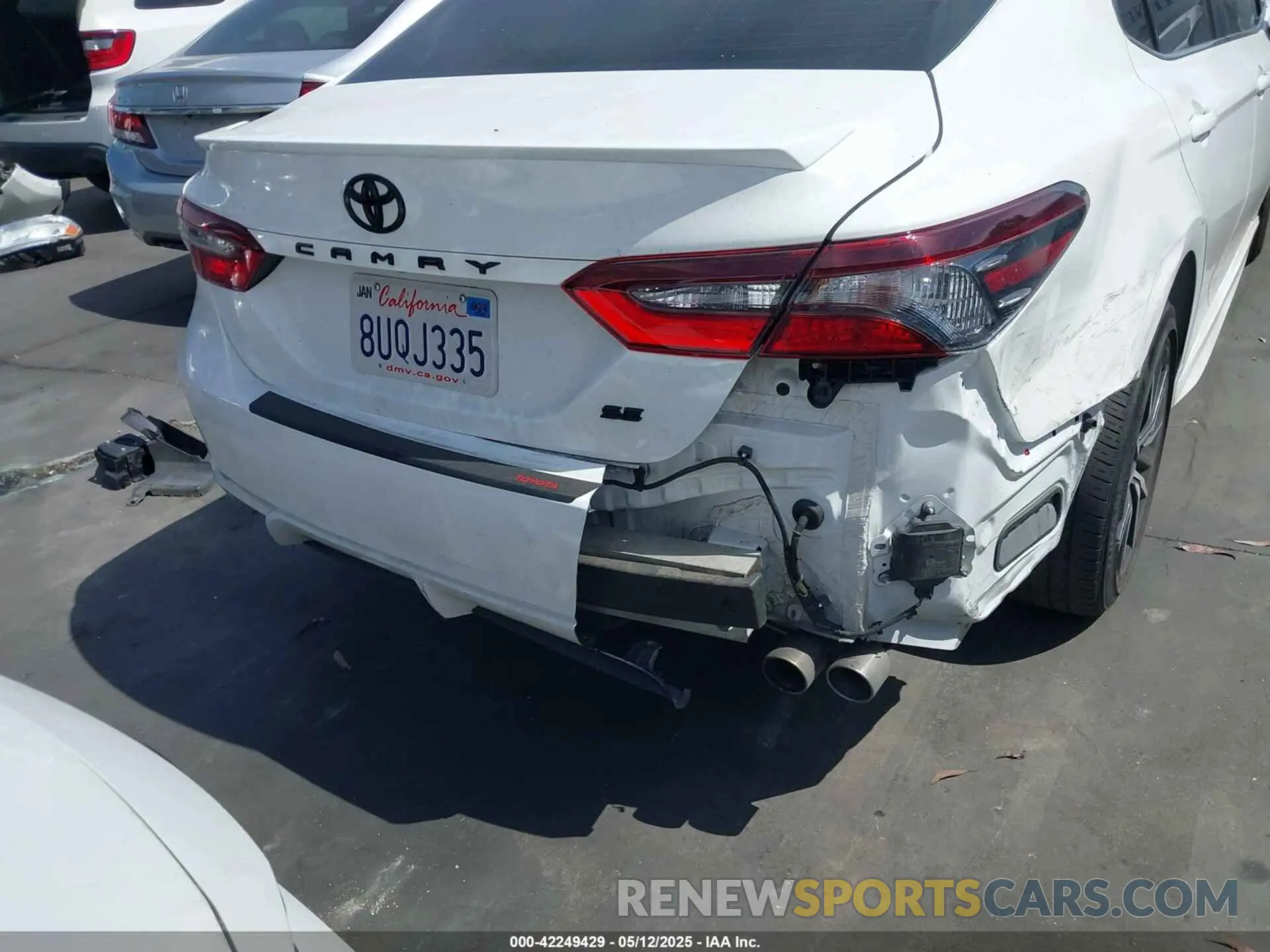 16 fotografías del automóvil dañado 4T1T11AK8MU525883 TOYOTA CAMRY 2021