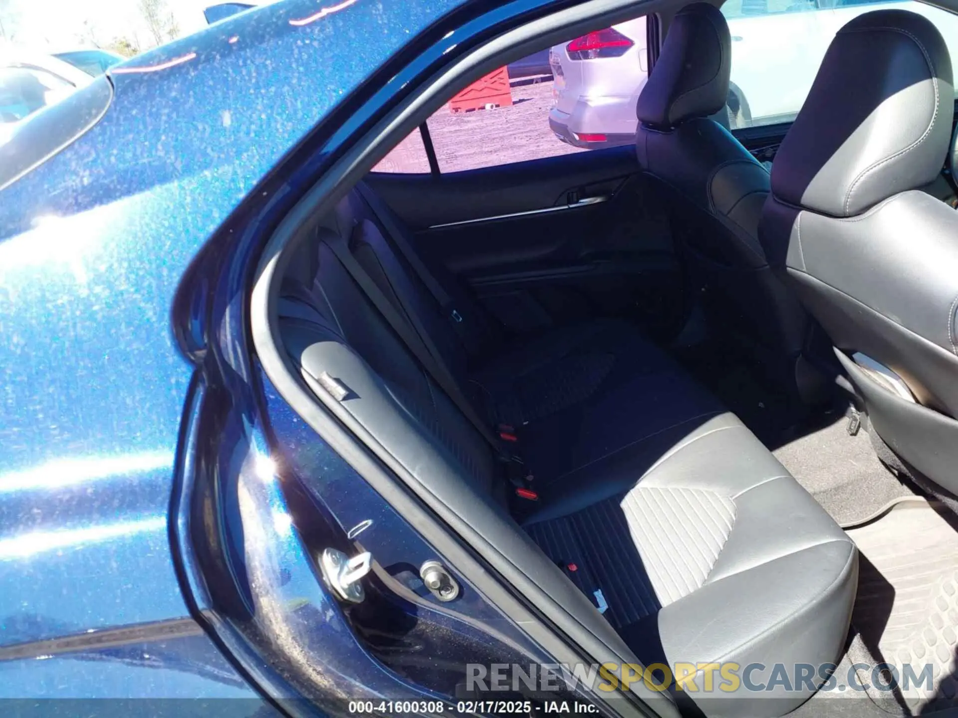 8 fotografías del automóvil dañado 4T1T11AK8MU565395 TOYOTA CAMRY 2021