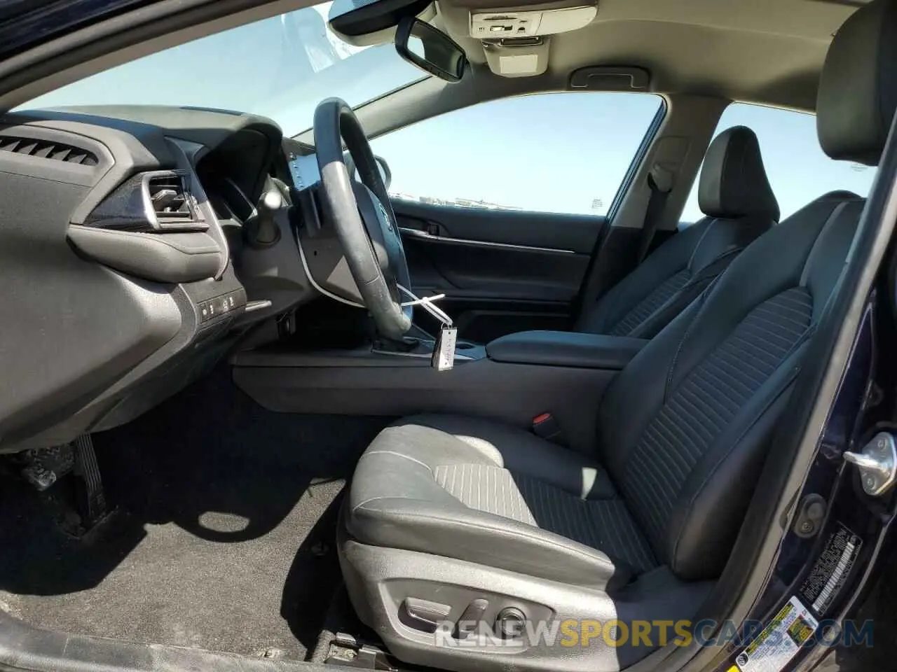 7 fotografías del automóvil dañado 4T1T11AK8MU575540 TOYOTA CAMRY 2021