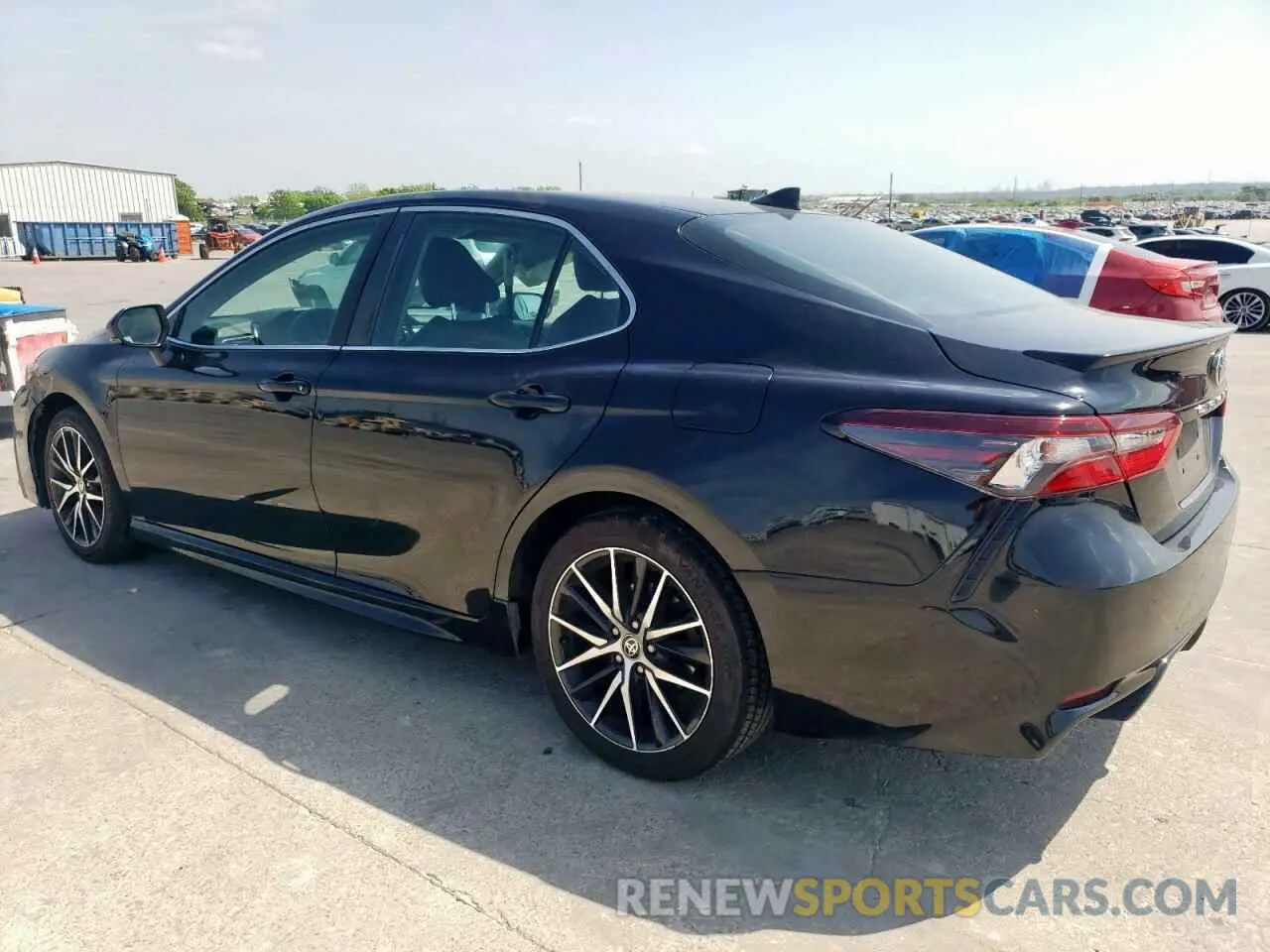 2 fotografías del automóvil dañado 4T1T11AK8MU592919 TOYOTA CAMRY 2021