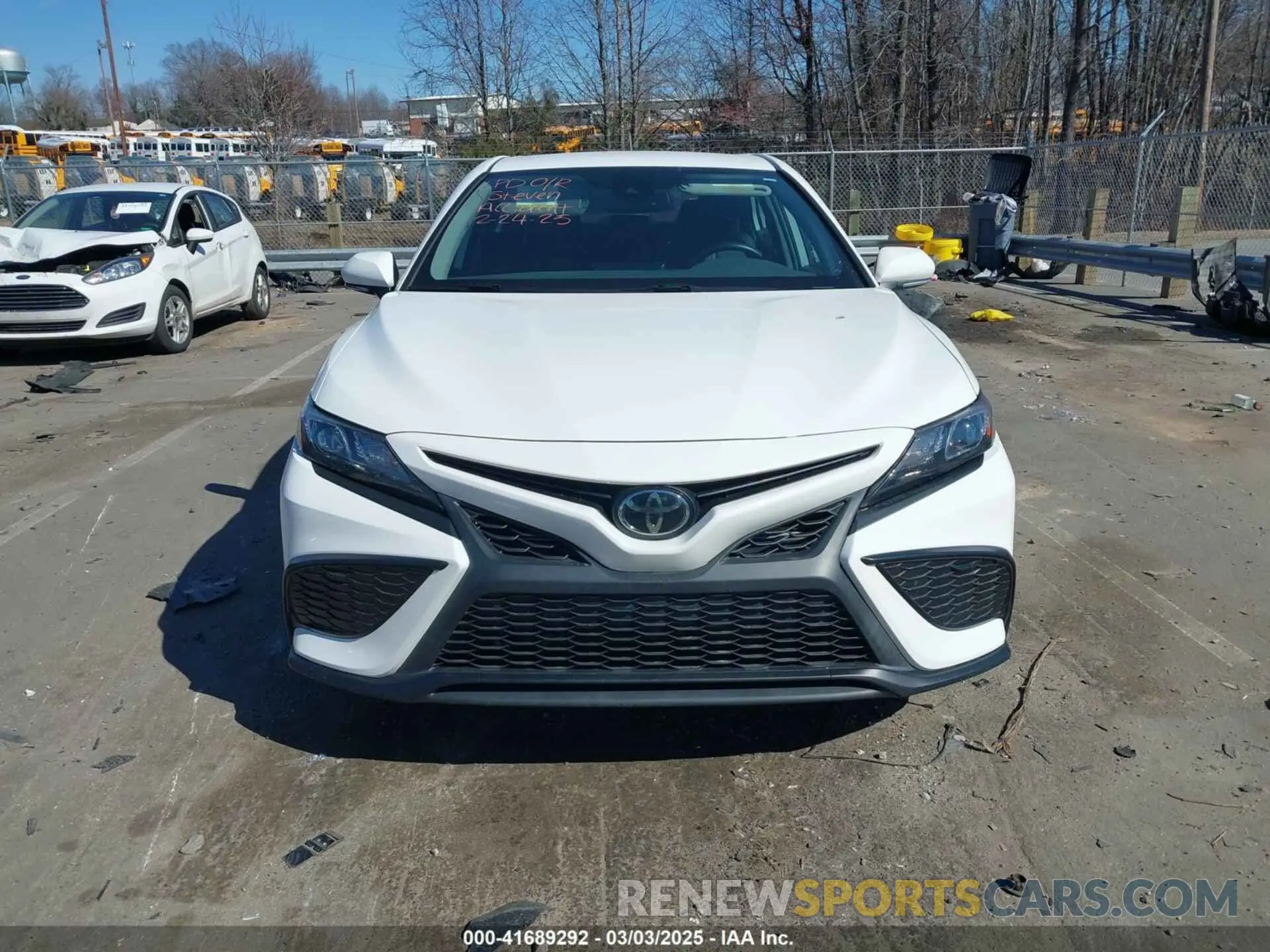 12 fotografías del automóvil dañado 4T1T11AK9MU482543 TOYOTA CAMRY 2021