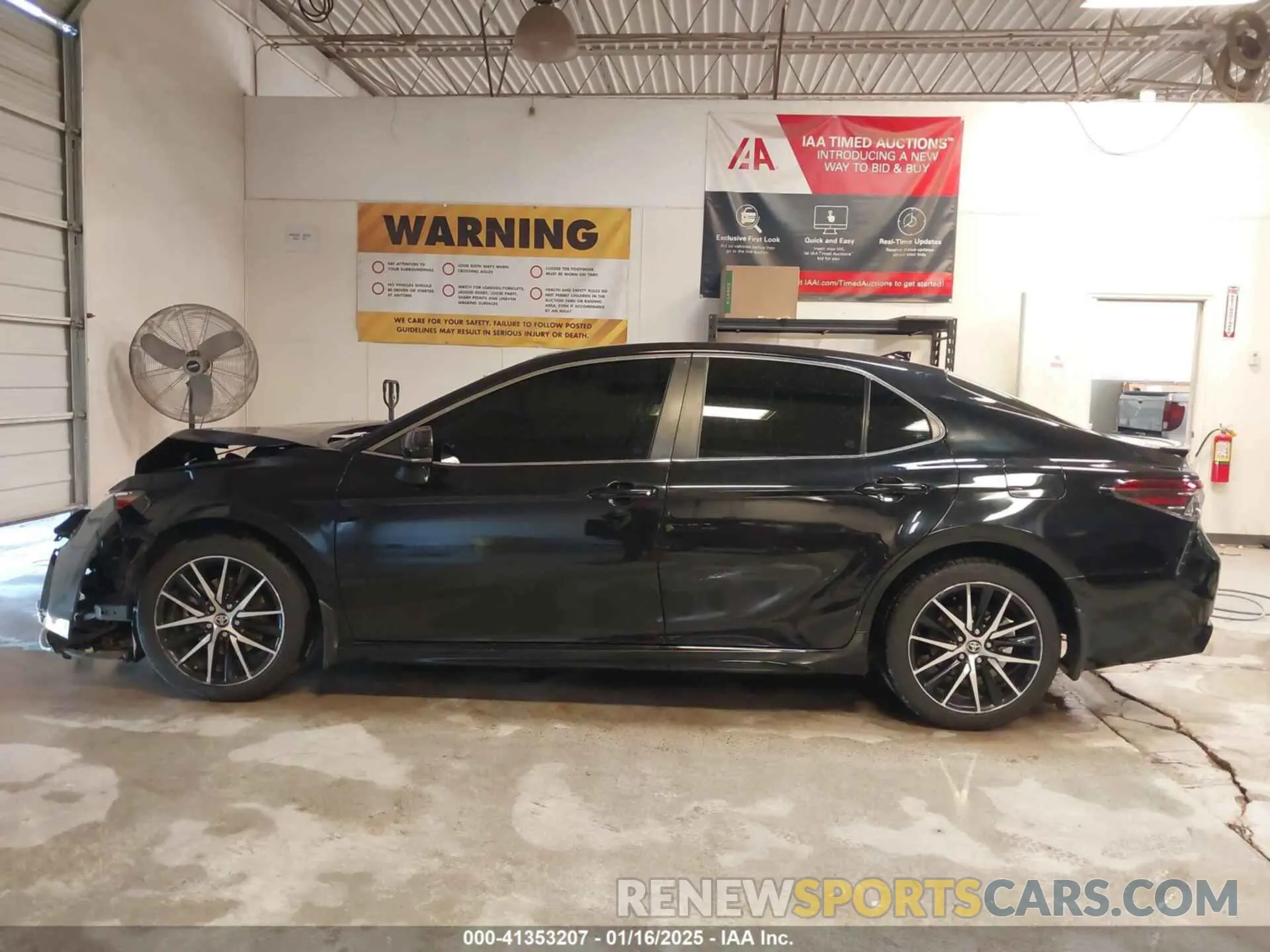 14 fotografías del automóvil dañado 4T1T11AK9MU613194 TOYOTA CAMRY 2021