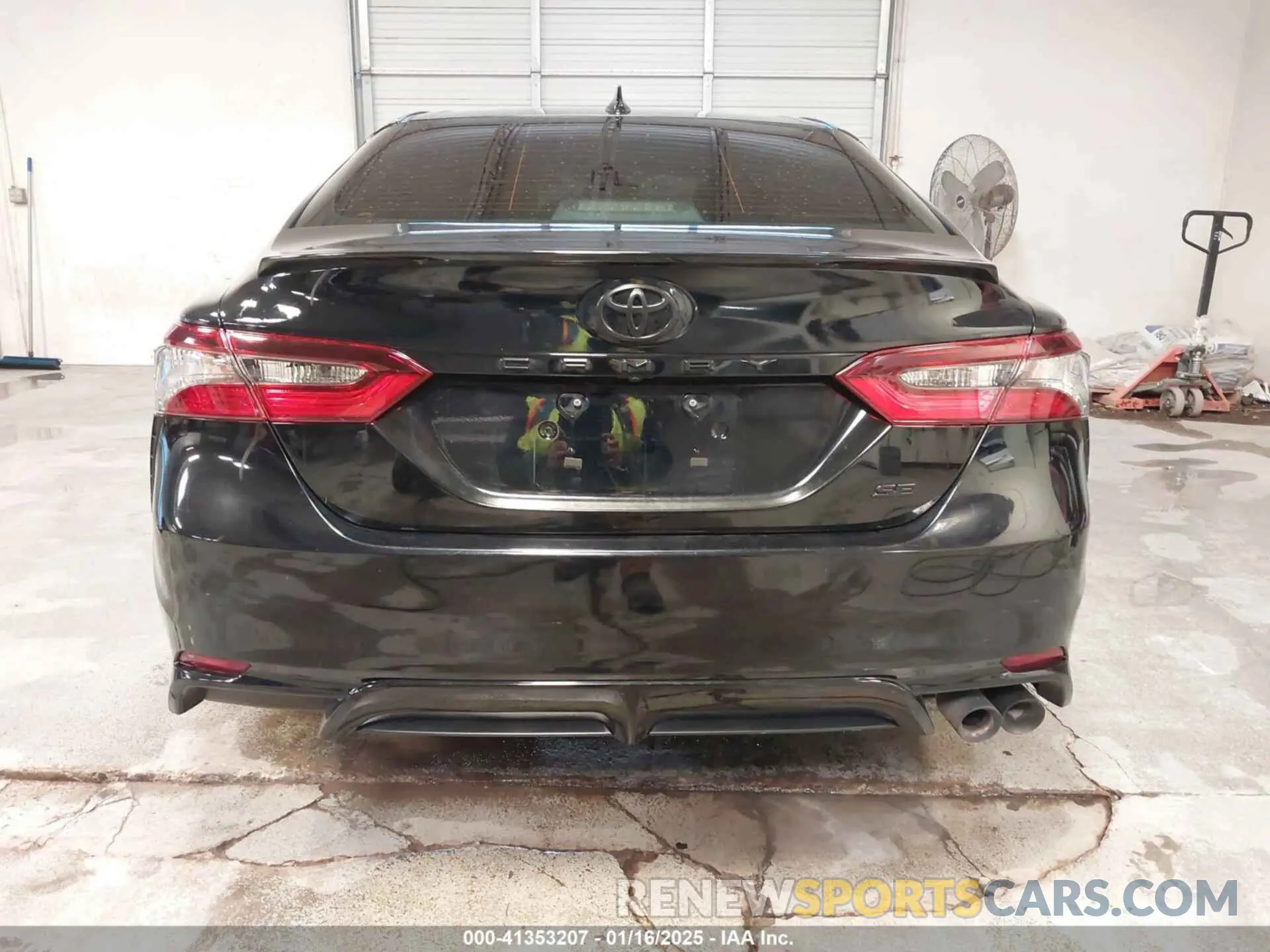 16 fotografías del automóvil dañado 4T1T11AK9MU613194 TOYOTA CAMRY 2021