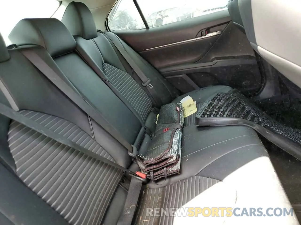 6 fotografías del automóvil dañado 4T1T11AKXMU483118 TOYOTA CAMRY 2021
