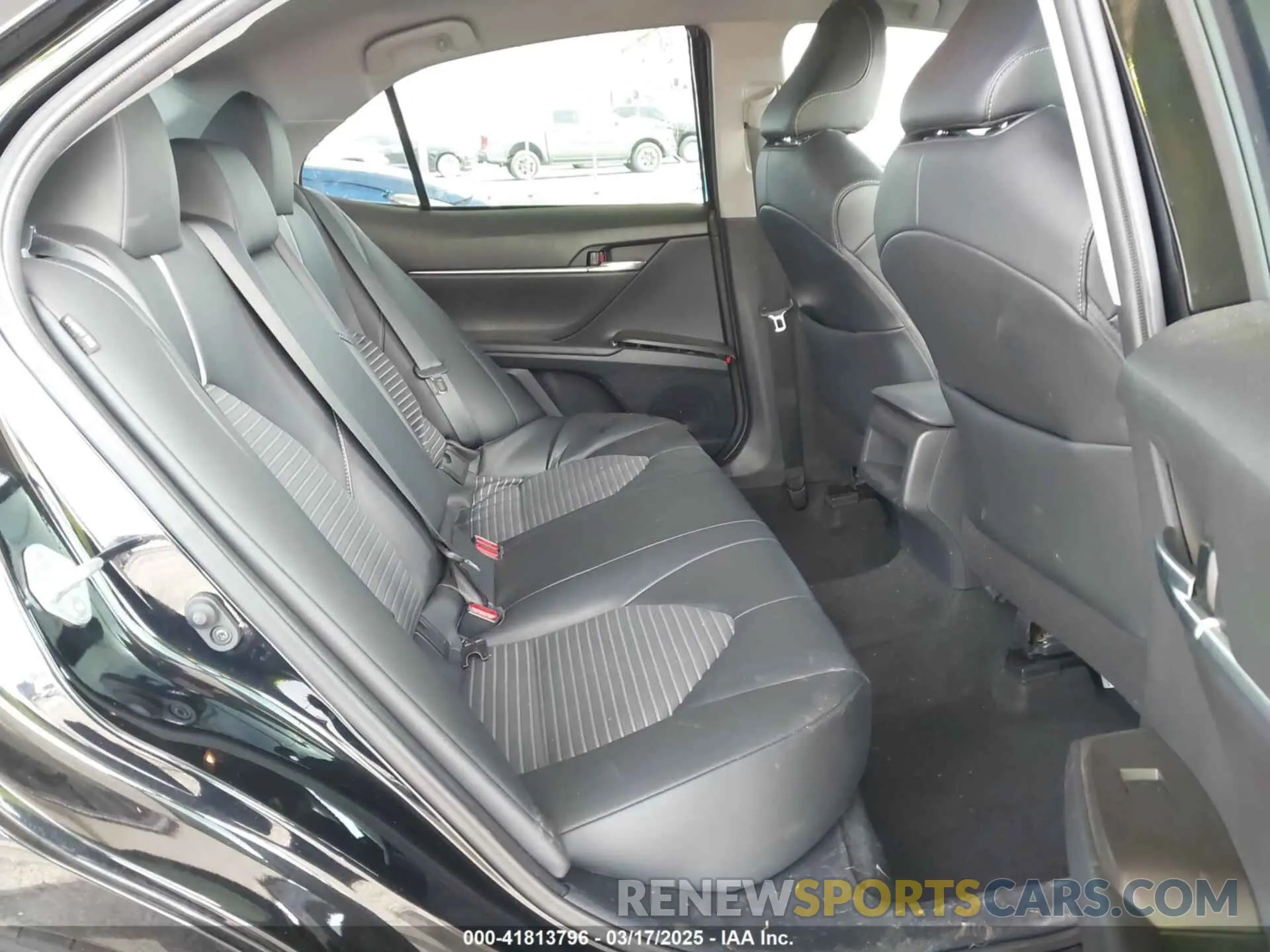8 fotografías del automóvil dañado 4T1T11AKXMU552275 TOYOTA CAMRY 2021