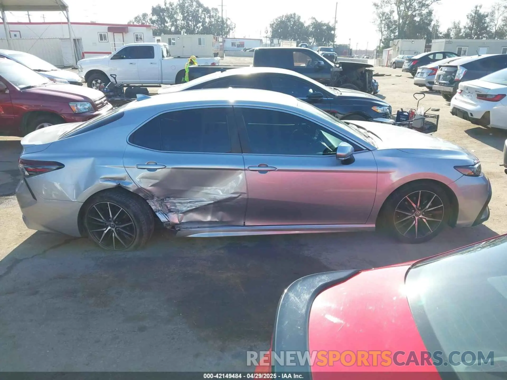 13 fotografías del automóvil dañado 4T1T11BK1MU041620 TOYOTA CAMRY 2021