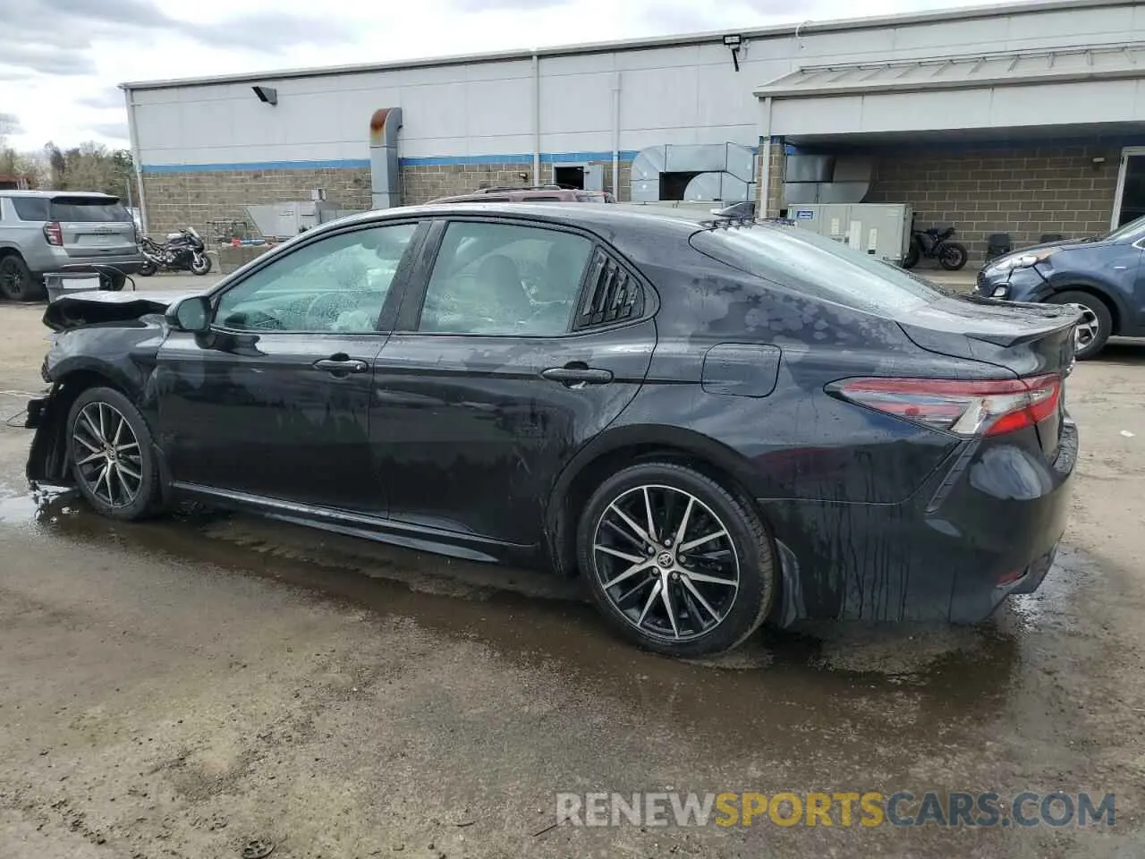 2 fotografías del automóvil dañado 4T1T11BK4MU024441 TOYOTA CAMRY 2021