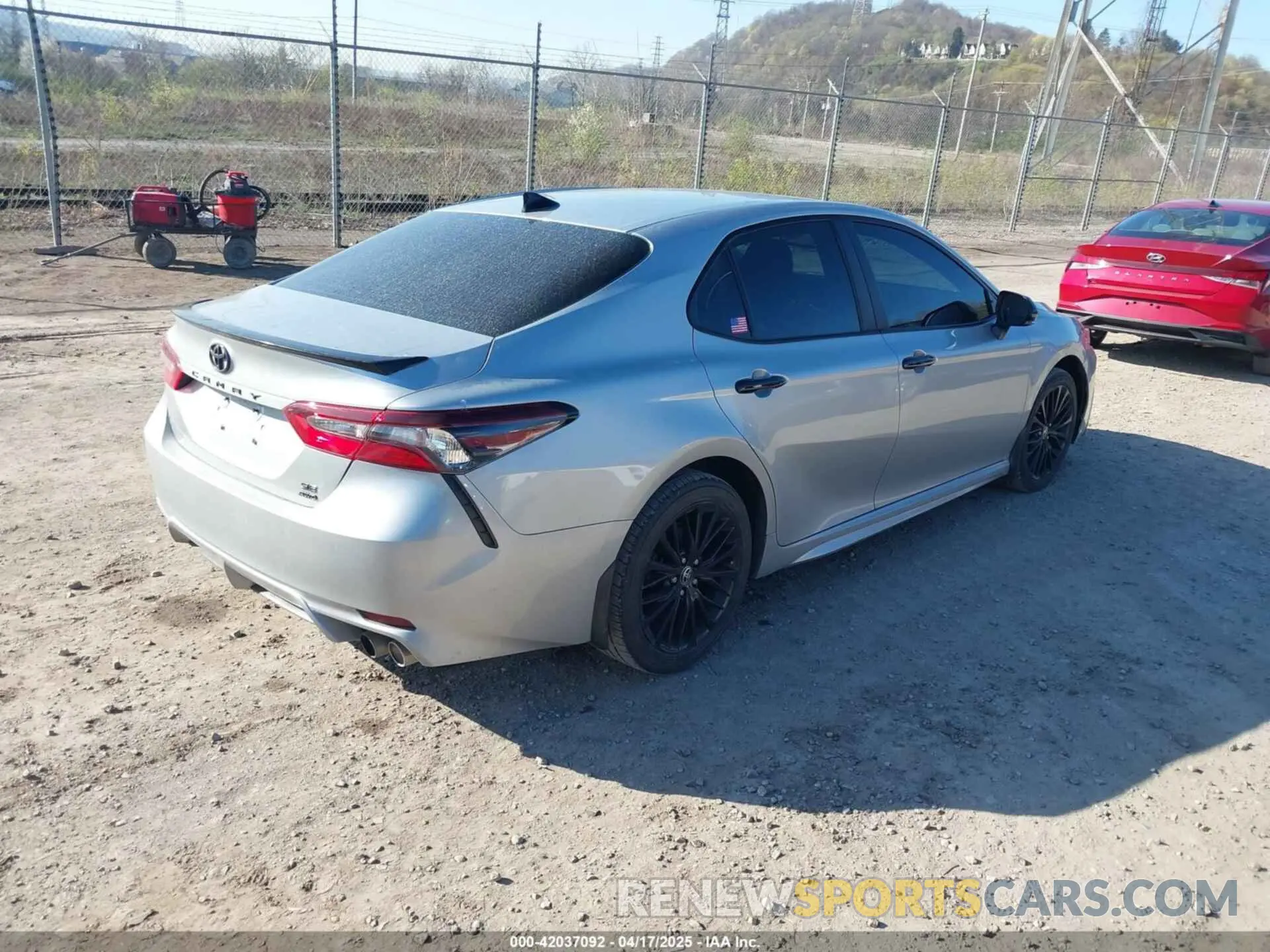 4 fotografías del automóvil dañado 4T1T11BK5MU028501 TOYOTA CAMRY 2021