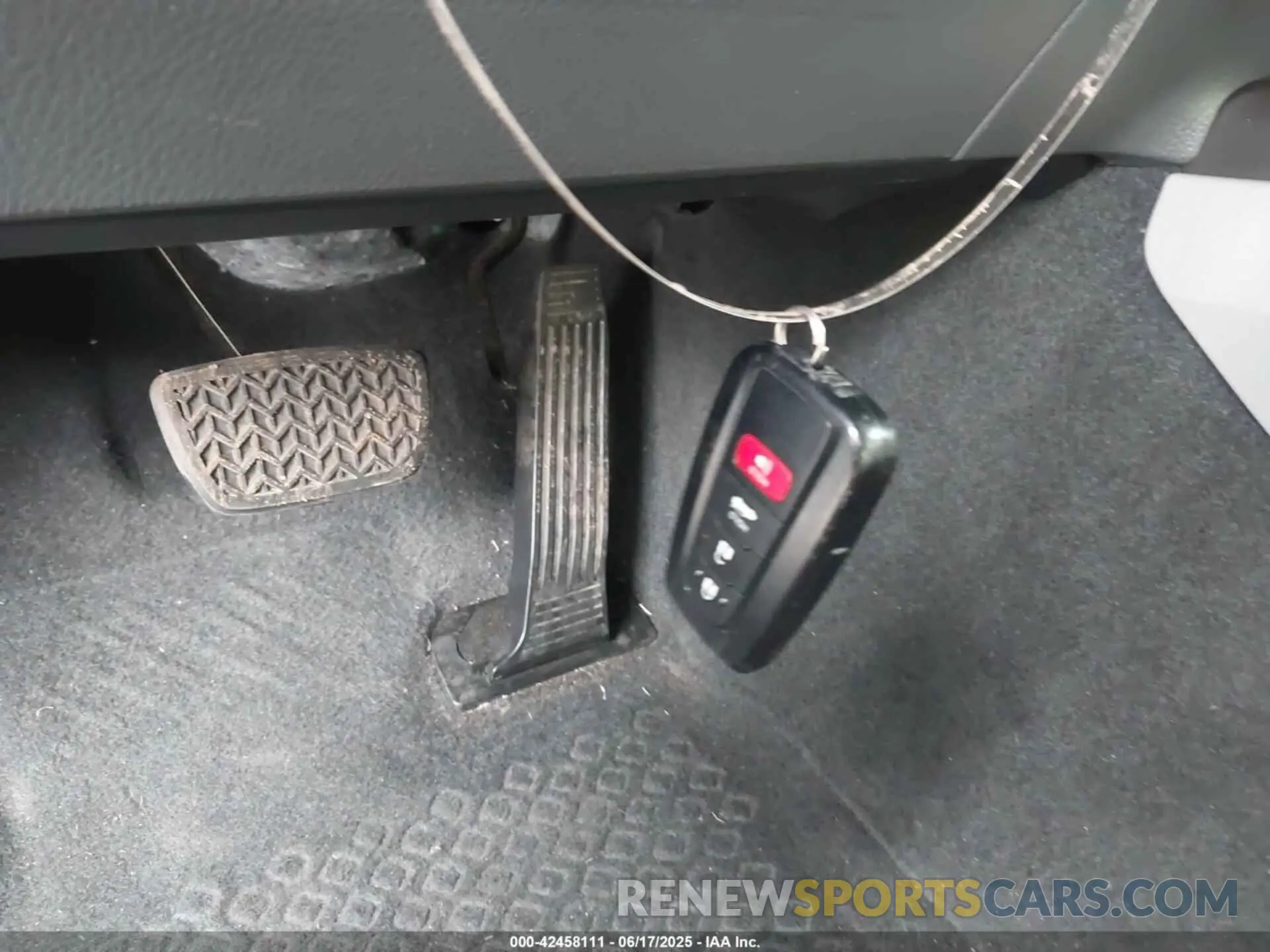 11 fotografías del automóvil dañado 4T1T11BK6MU031374 TOYOTA CAMRY 2021