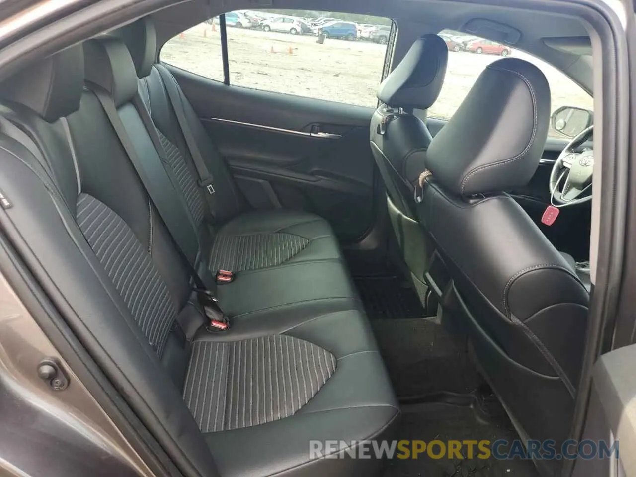 10 fotografías del automóvil dañado 4T1T11BK6MU034906 TOYOTA CAMRY 2021