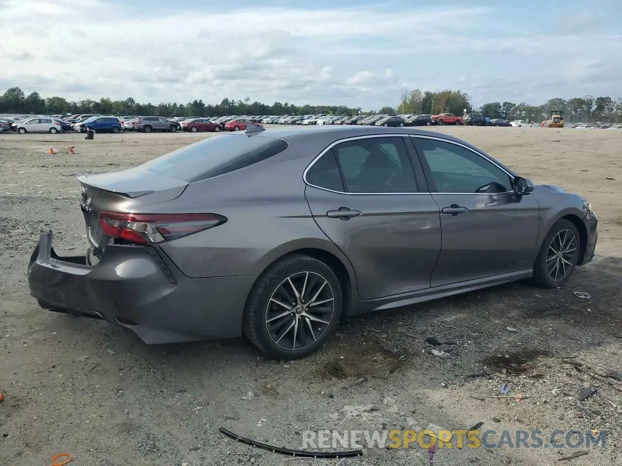 3 fotografías del automóvil dañado 4T1T11BK6MU034906 TOYOTA CAMRY 2021