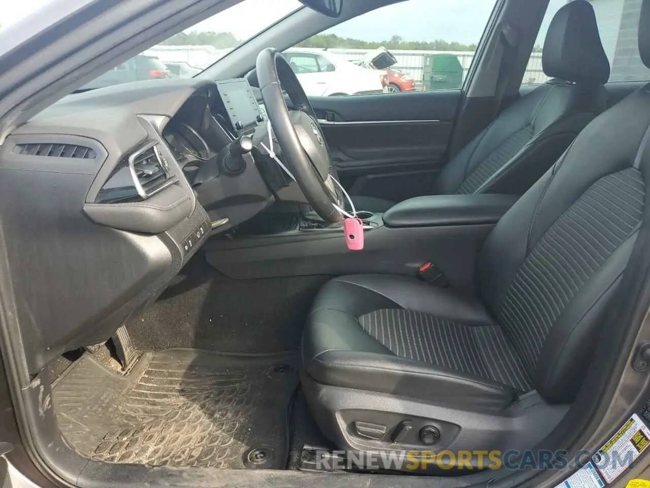 7 fotografías del automóvil dañado 4T1T11BK6MU034906 TOYOTA CAMRY 2021