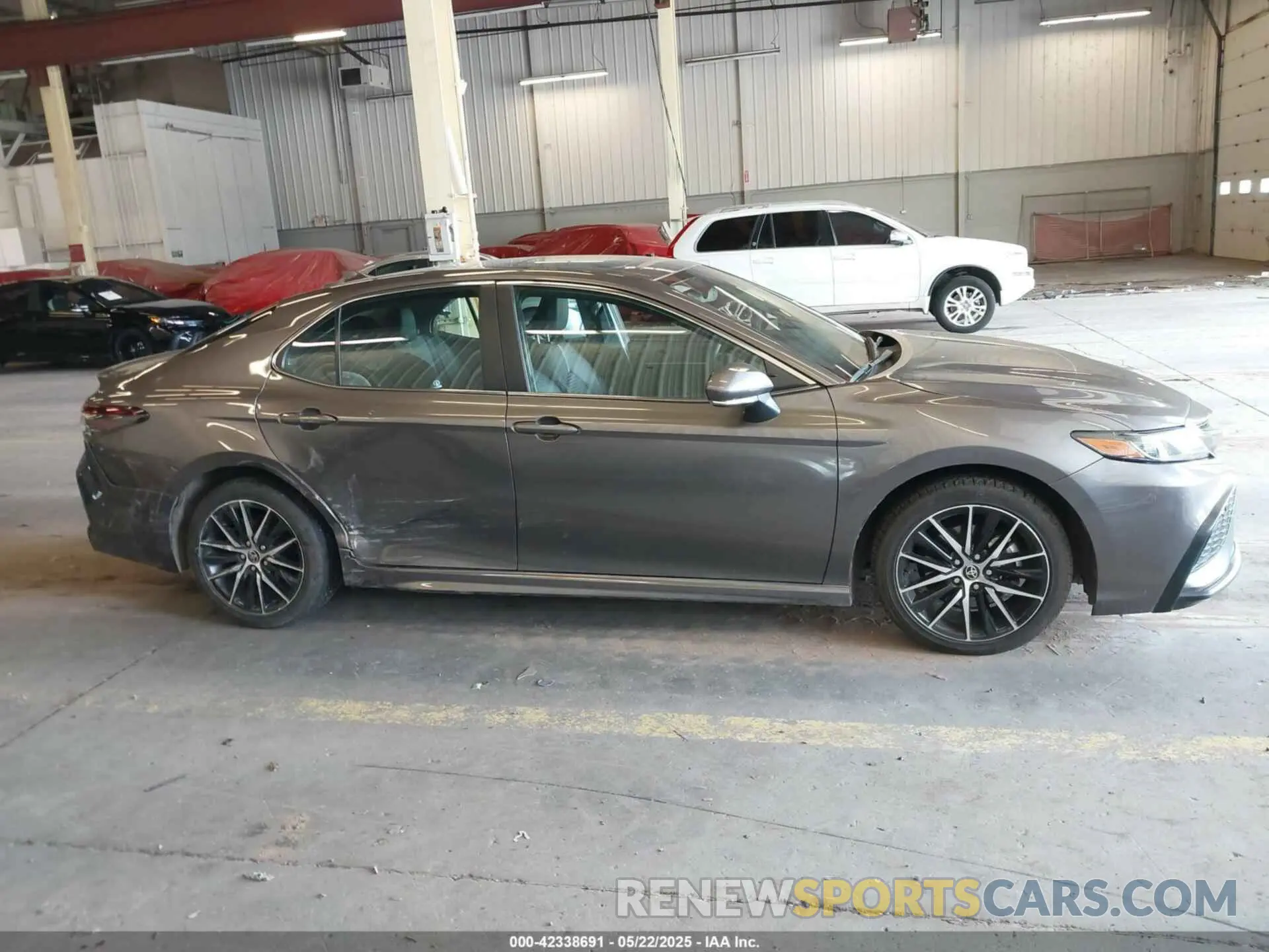 13 fotografías del automóvil dañado 4T1T11BK7MU044439 TOYOTA CAMRY 2021