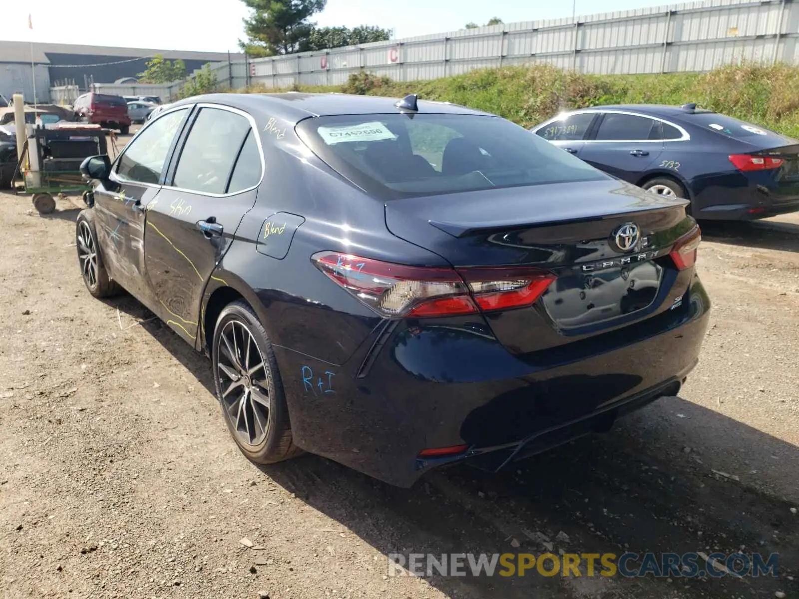 3 fotografías del automóvil dañado 4T1T11BK7MU046675 TOYOTA CAMRY 2021