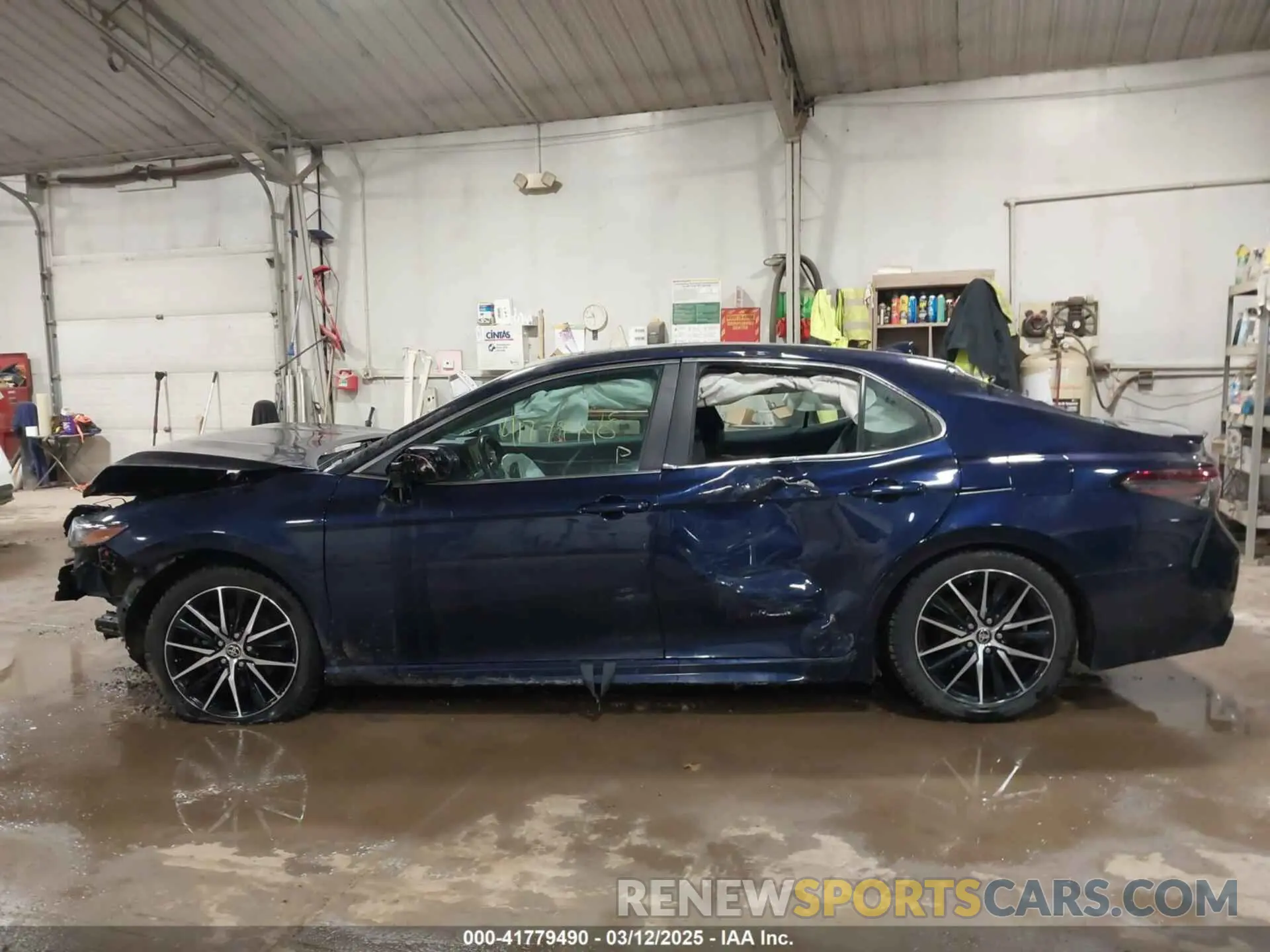 14 fotografías del automóvil dañado 4T1T11BK8MU041159 TOYOTA CAMRY 2021