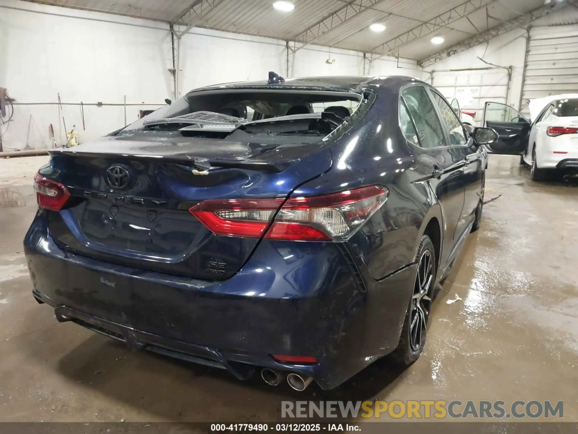 4 fotografías del automóvil dañado 4T1T11BK8MU041159 TOYOTA CAMRY 2021