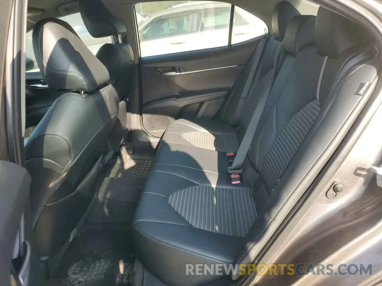 10 fotografías del automóvil dañado 4T1T11BK9MU027836 TOYOTA CAMRY 2021