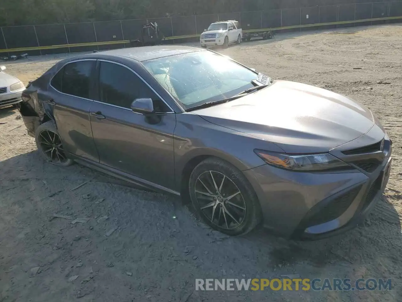 4 fotografías del automóvil dañado 4T1T11BK9MU027836 TOYOTA CAMRY 2021
