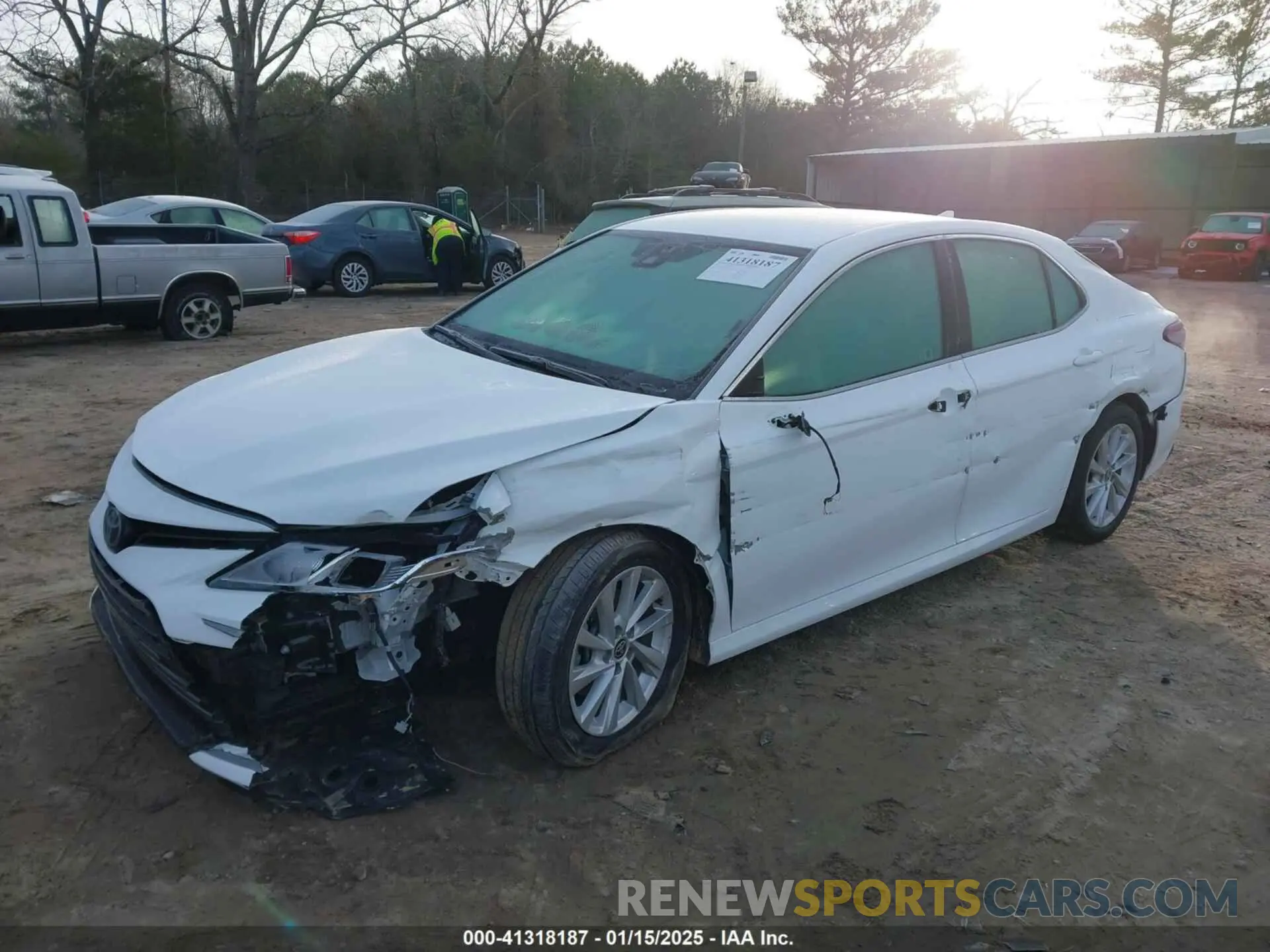 2 fotografías del automóvil dañado 4T1C11AK0NU063417 TOYOTA CAMRY 2022