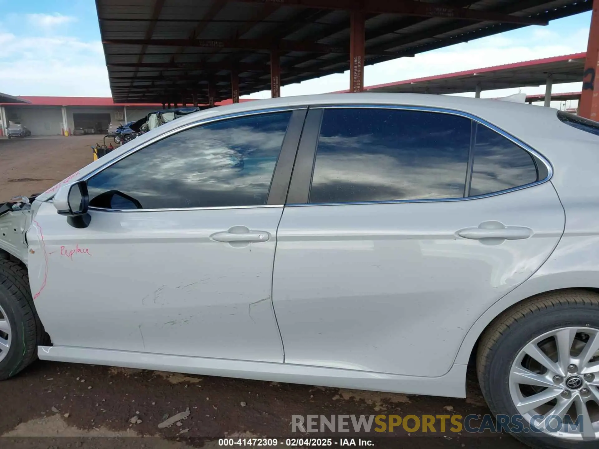 15 fotografías del automóvil dañado 4T1C11AK0NU068424 TOYOTA CAMRY 2022
