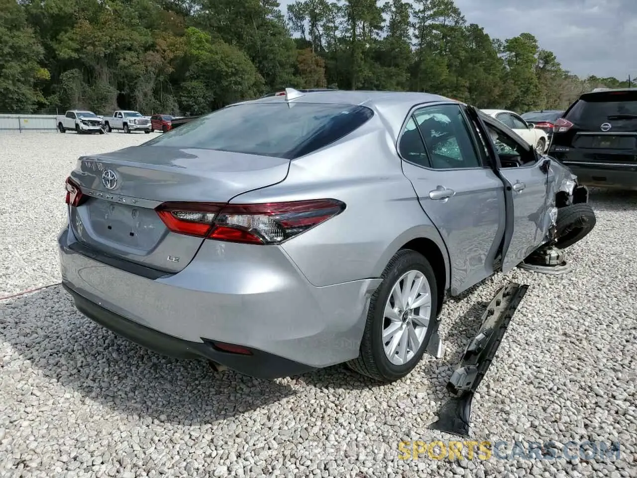 4 fotografías del automóvil dañado 4T1C11AK0NU621315 TOYOTA CAMRY 2022