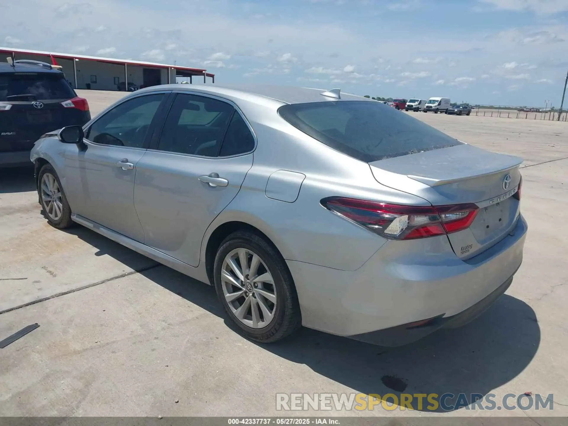 3 fotografías del automóvil dañado 4T1C11AK0NU627812 TOYOTA CAMRY 2022