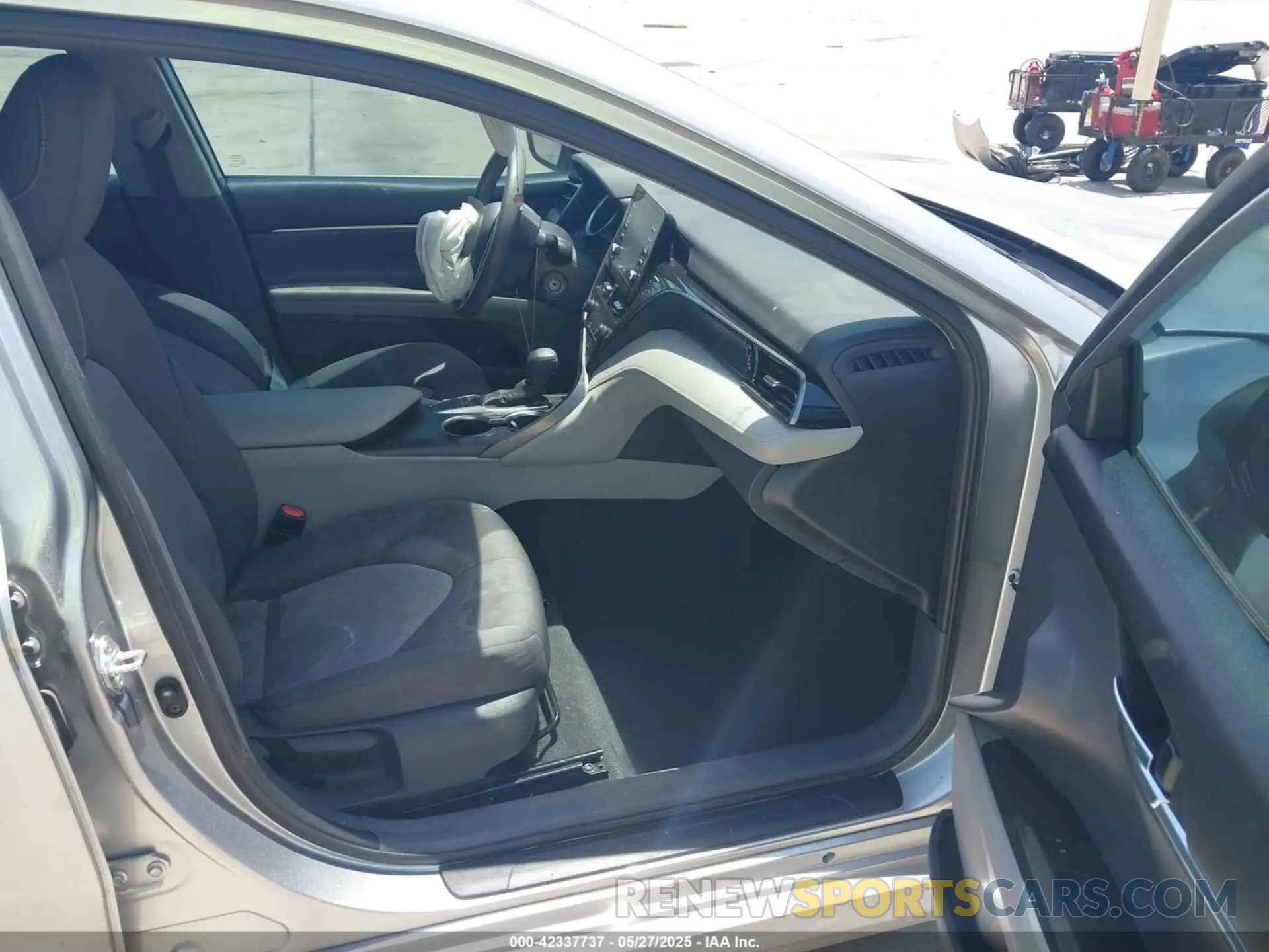 5 fotografías del automóvil dañado 4T1C11AK0NU627812 TOYOTA CAMRY 2022