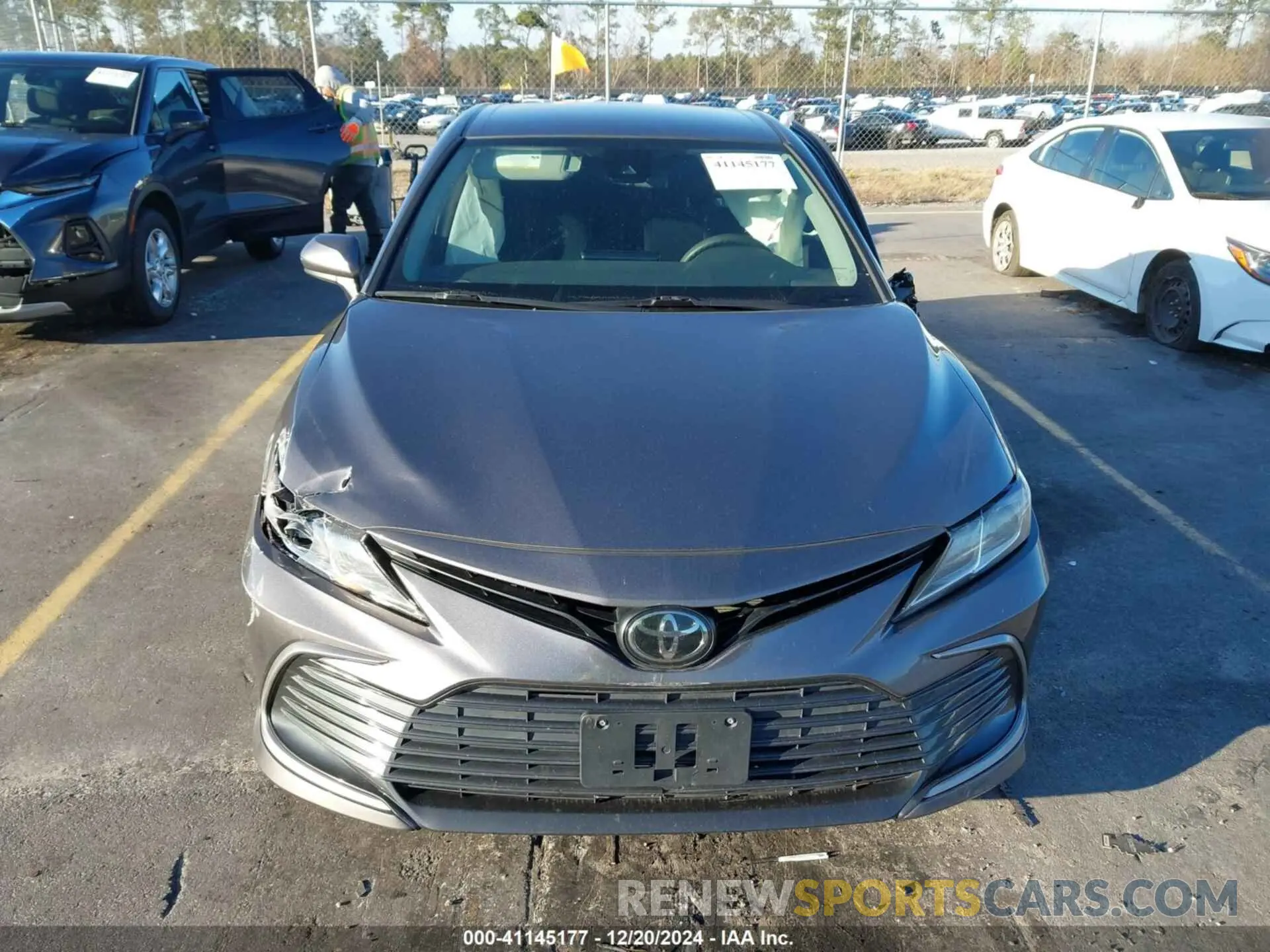 12 fotografías del automóvil dañado 4T1C11AK0NU628572 TOYOTA CAMRY 2022