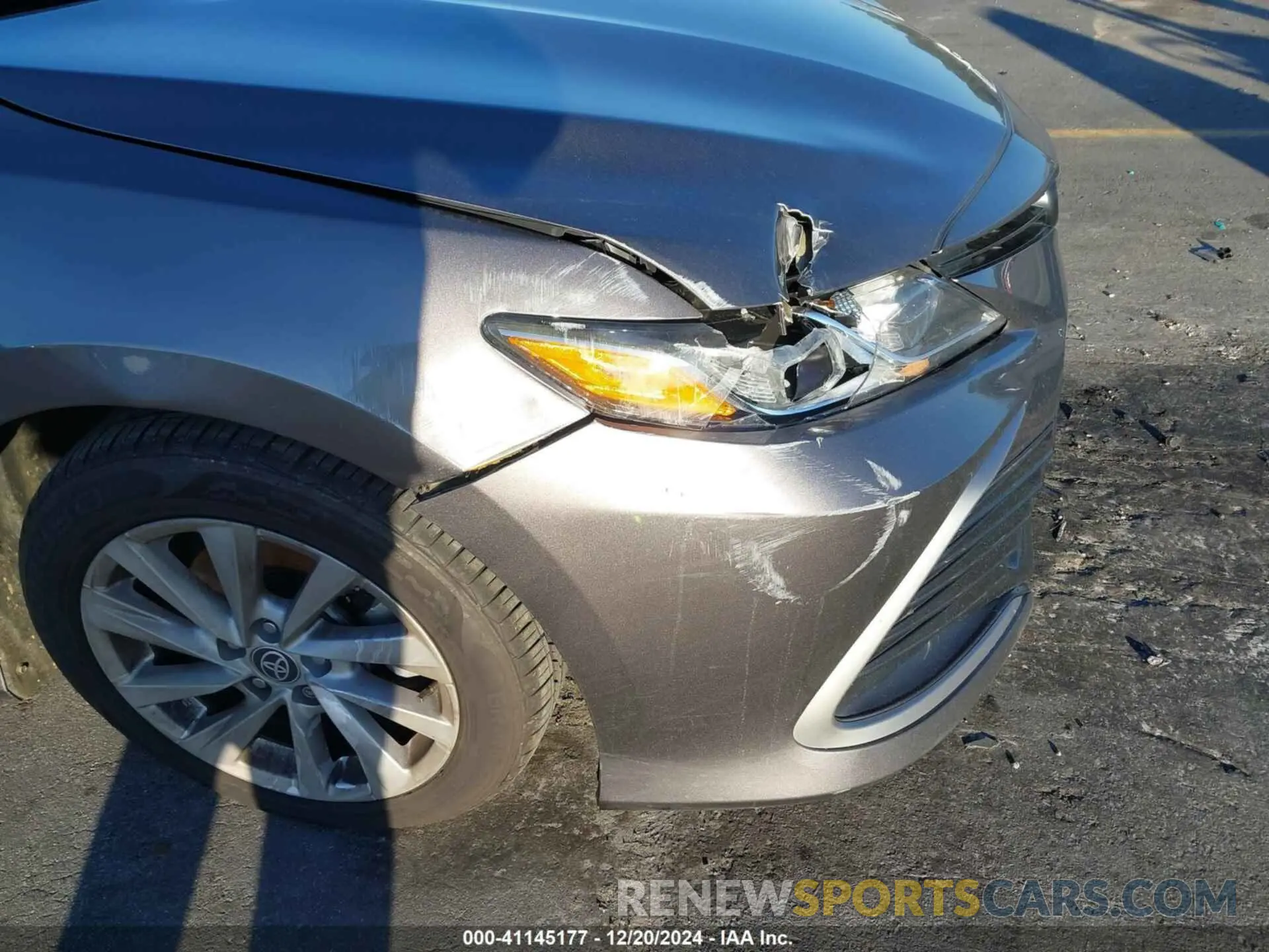 18 fotografías del automóvil dañado 4T1C11AK0NU628572 TOYOTA CAMRY 2022