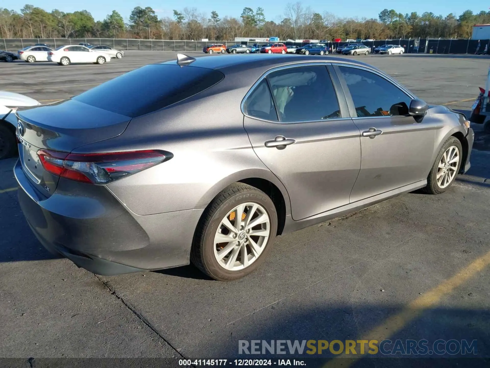 4 fotografías del automóvil dañado 4T1C11AK0NU628572 TOYOTA CAMRY 2022