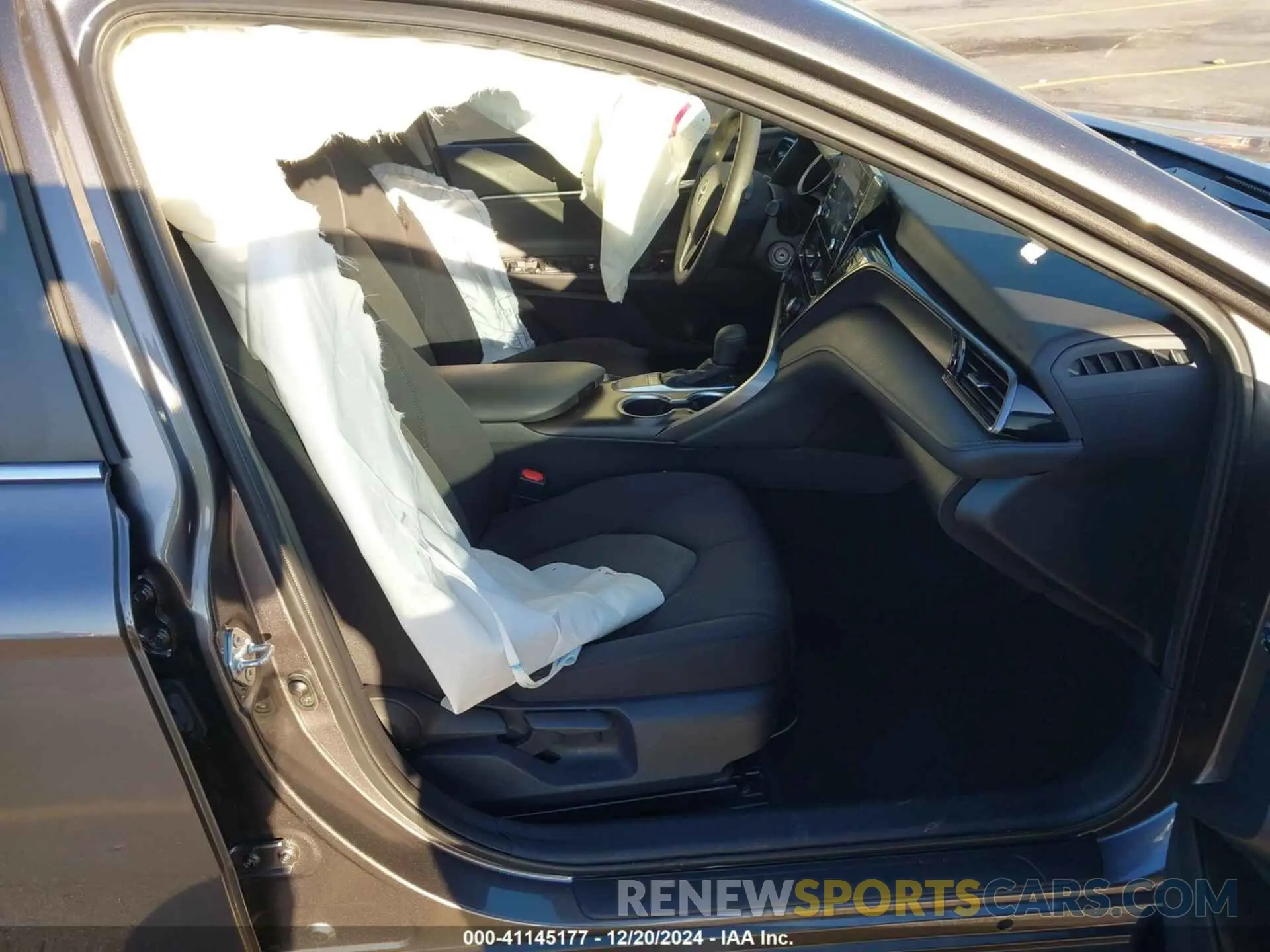 5 fotografías del automóvil dañado 4T1C11AK0NU628572 TOYOTA CAMRY 2022