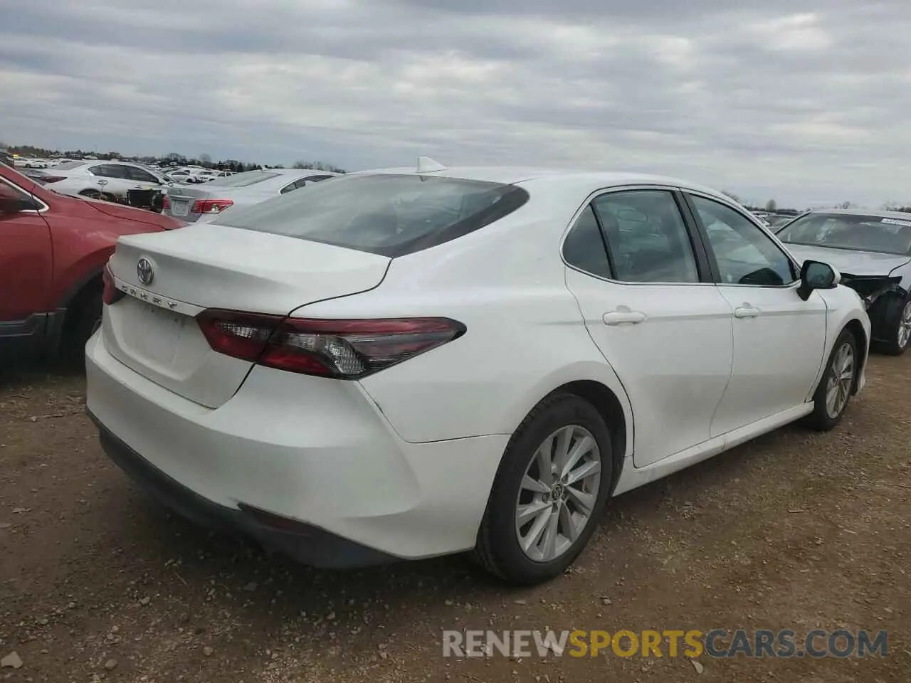 3 fotografías del automóvil dañado 4T1C11AK0NU638065 TOYOTA CAMRY 2022