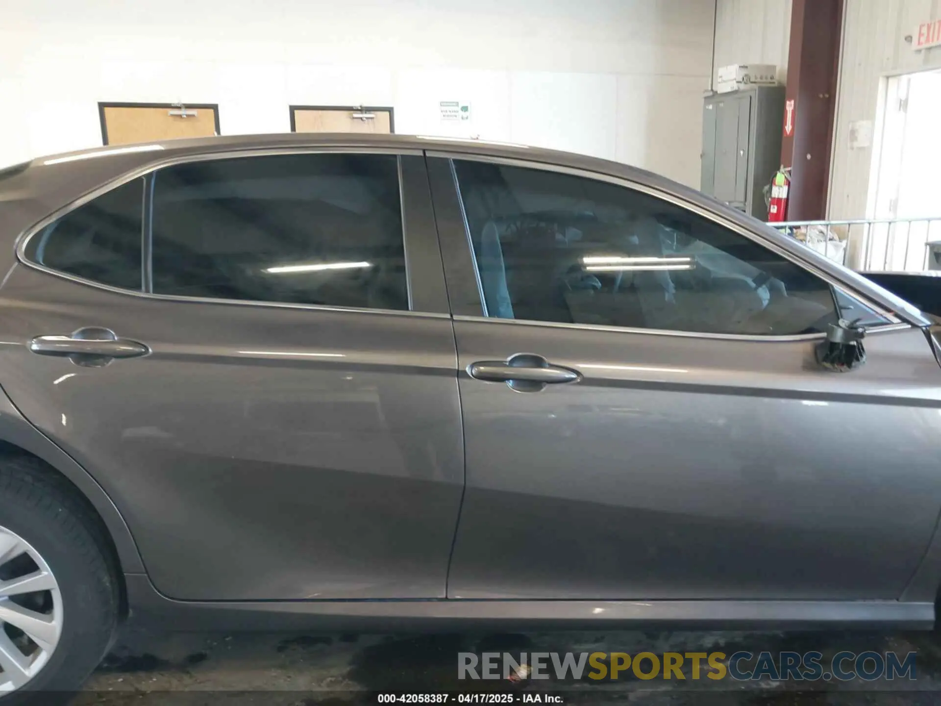 14 fotografías del automóvil dañado 4T1C11AK0NU652631 TOYOTA CAMRY 2022
