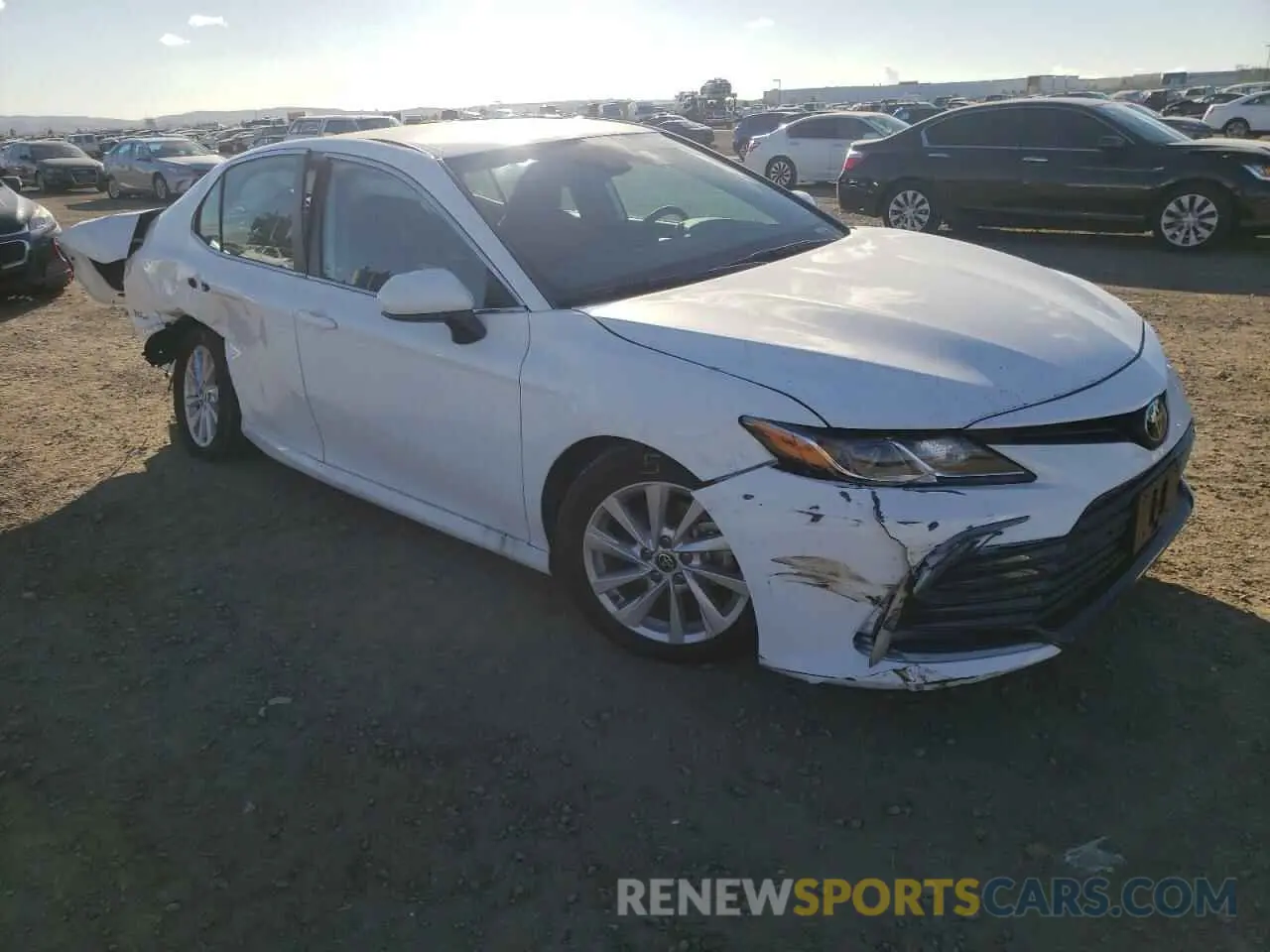 4 fotografías del automóvil dañado 4T1C11AK0NU673625 TOYOTA CAMRY 2022