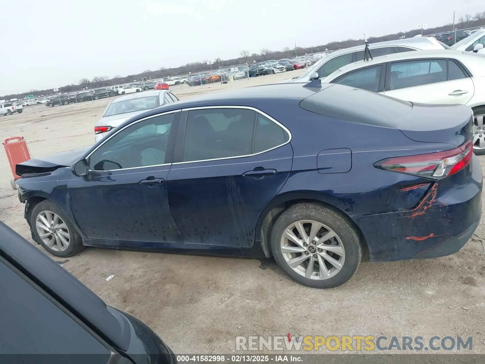 15 fotografías del automóvil dañado 4T1C11AK0NU674547 TOYOTA CAMRY 2022