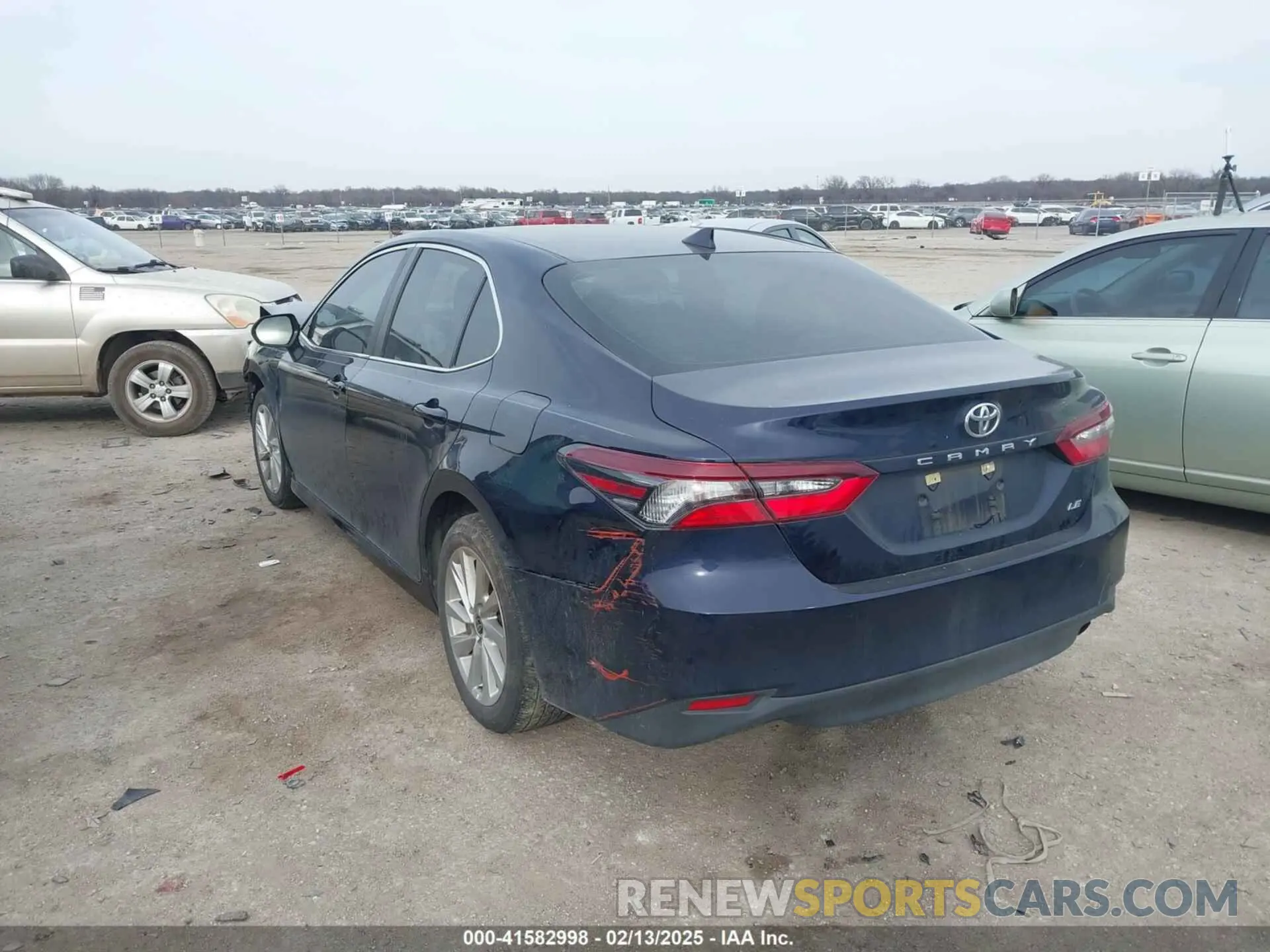 3 fotografías del automóvil dañado 4T1C11AK0NU674547 TOYOTA CAMRY 2022