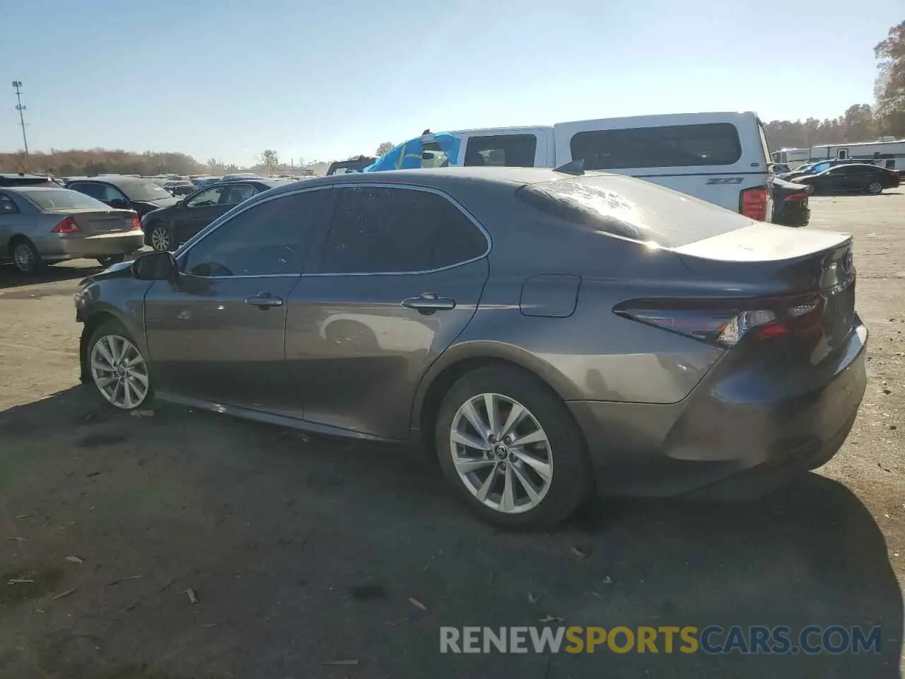 2 fotografías del automóvil dañado 4T1C11AK0NU680929 TOYOTA CAMRY 2022
