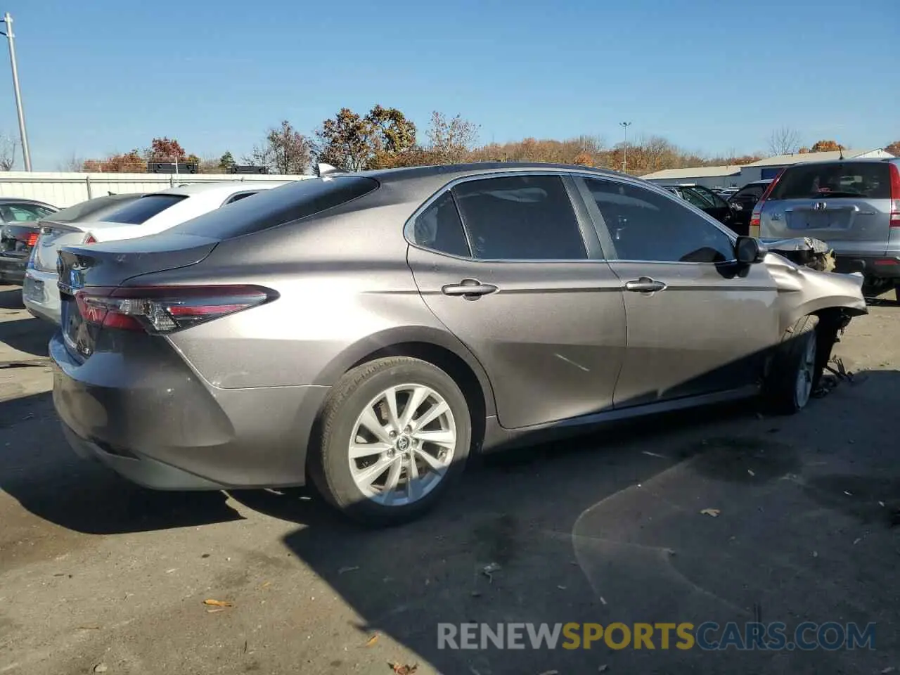 3 fotografías del automóvil dañado 4T1C11AK0NU680929 TOYOTA CAMRY 2022