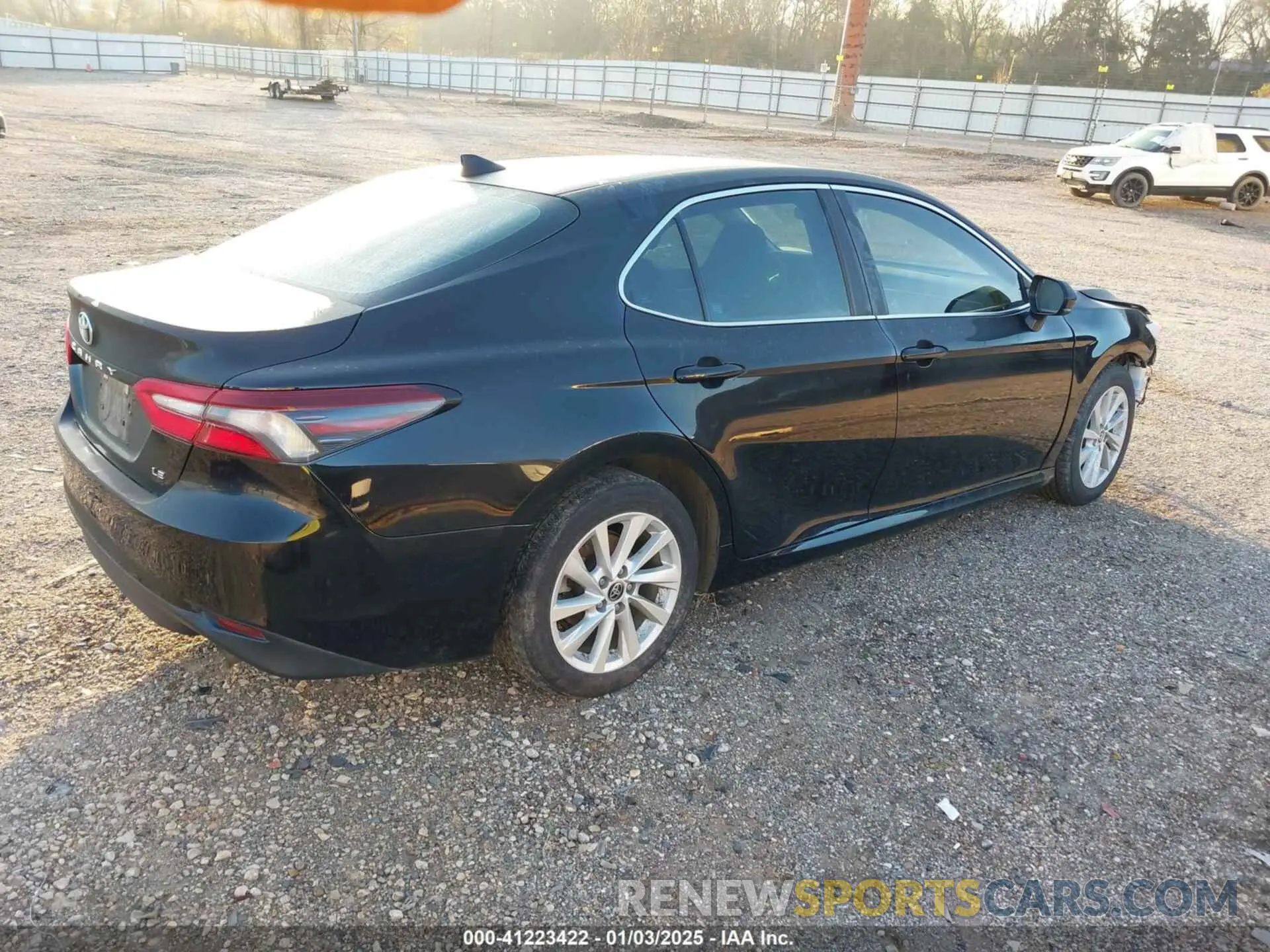 4 fotografías del automóvil dañado 4T1C11AK0NU692739 TOYOTA CAMRY 2022