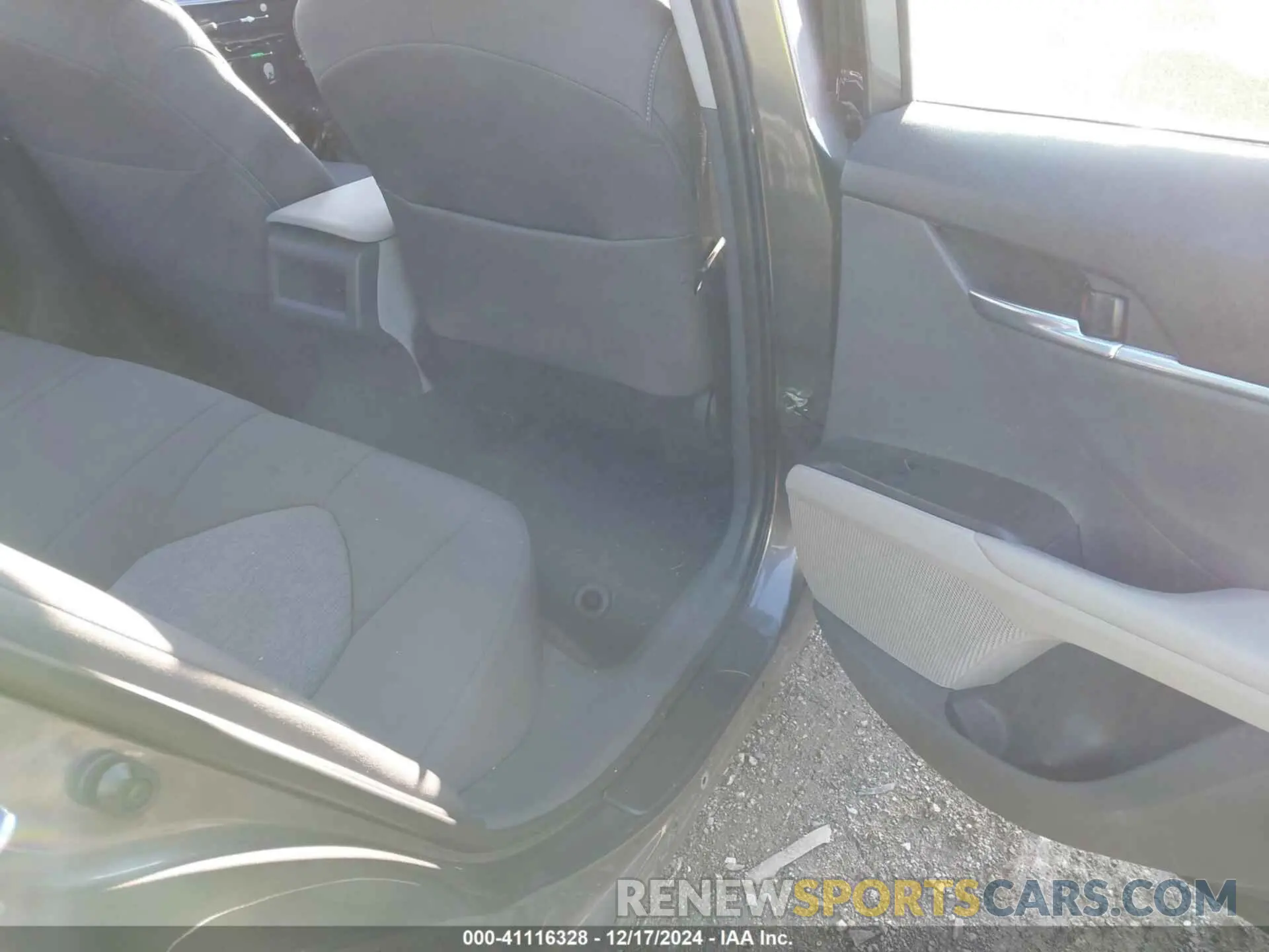 8 fotografías del automóvil dañado 4T1C11AK0NU712200 TOYOTA CAMRY 2022