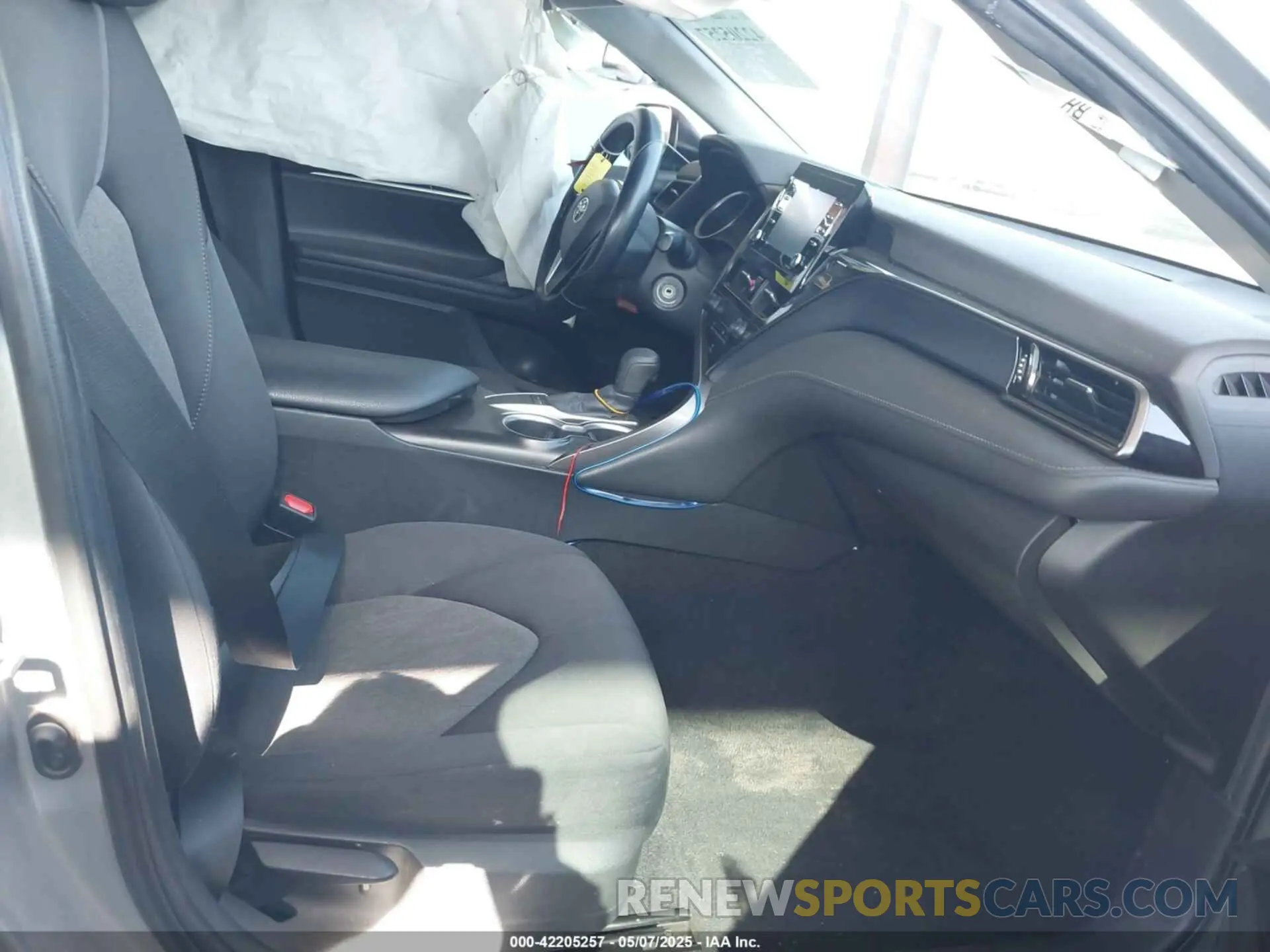 5 fotografías del automóvil dañado 4T1C11AK1NU621288 TOYOTA CAMRY 2022