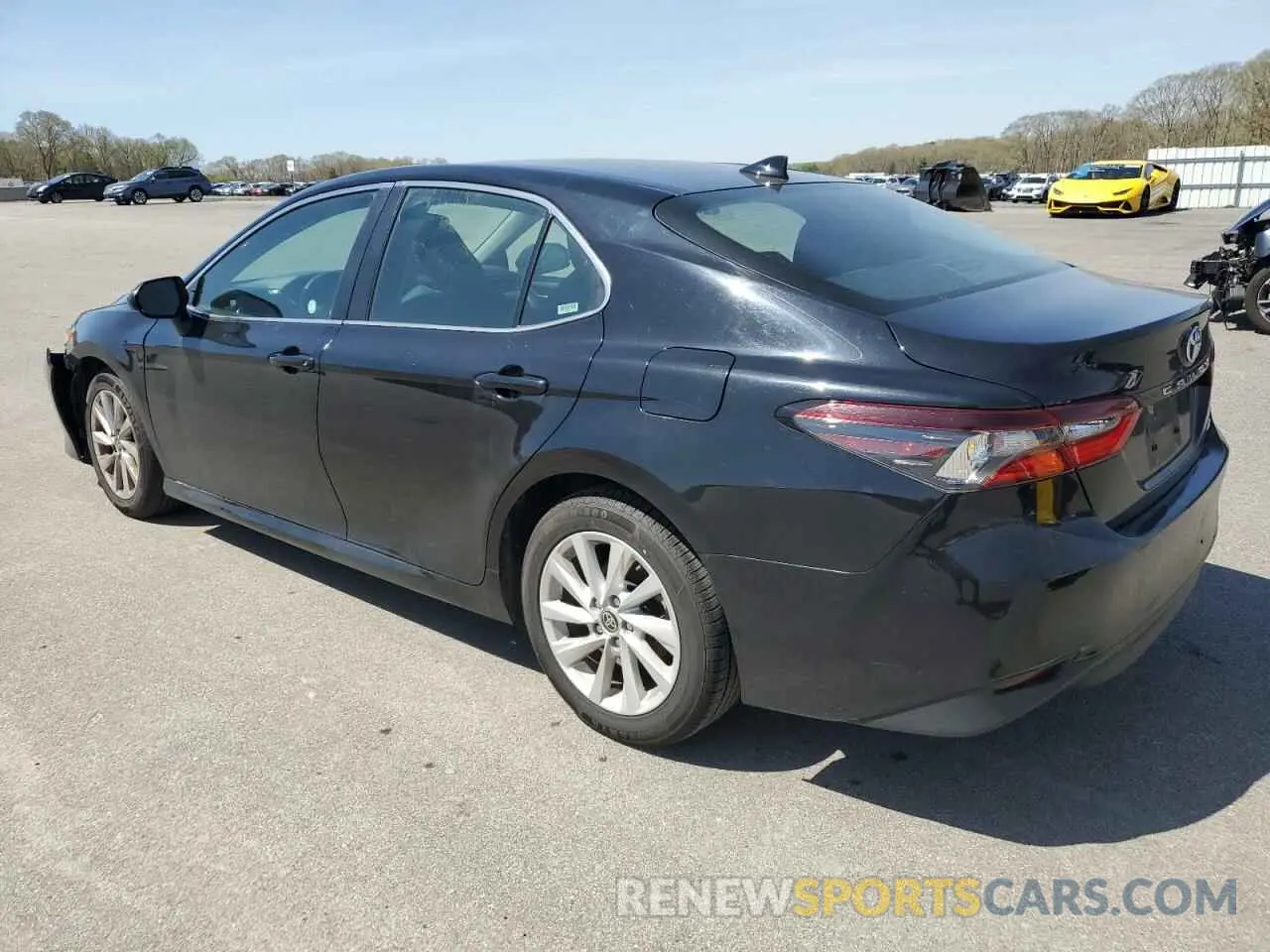 2 fotografías del automóvil dañado 4T1C11AK1NU638527 TOYOTA CAMRY 2022