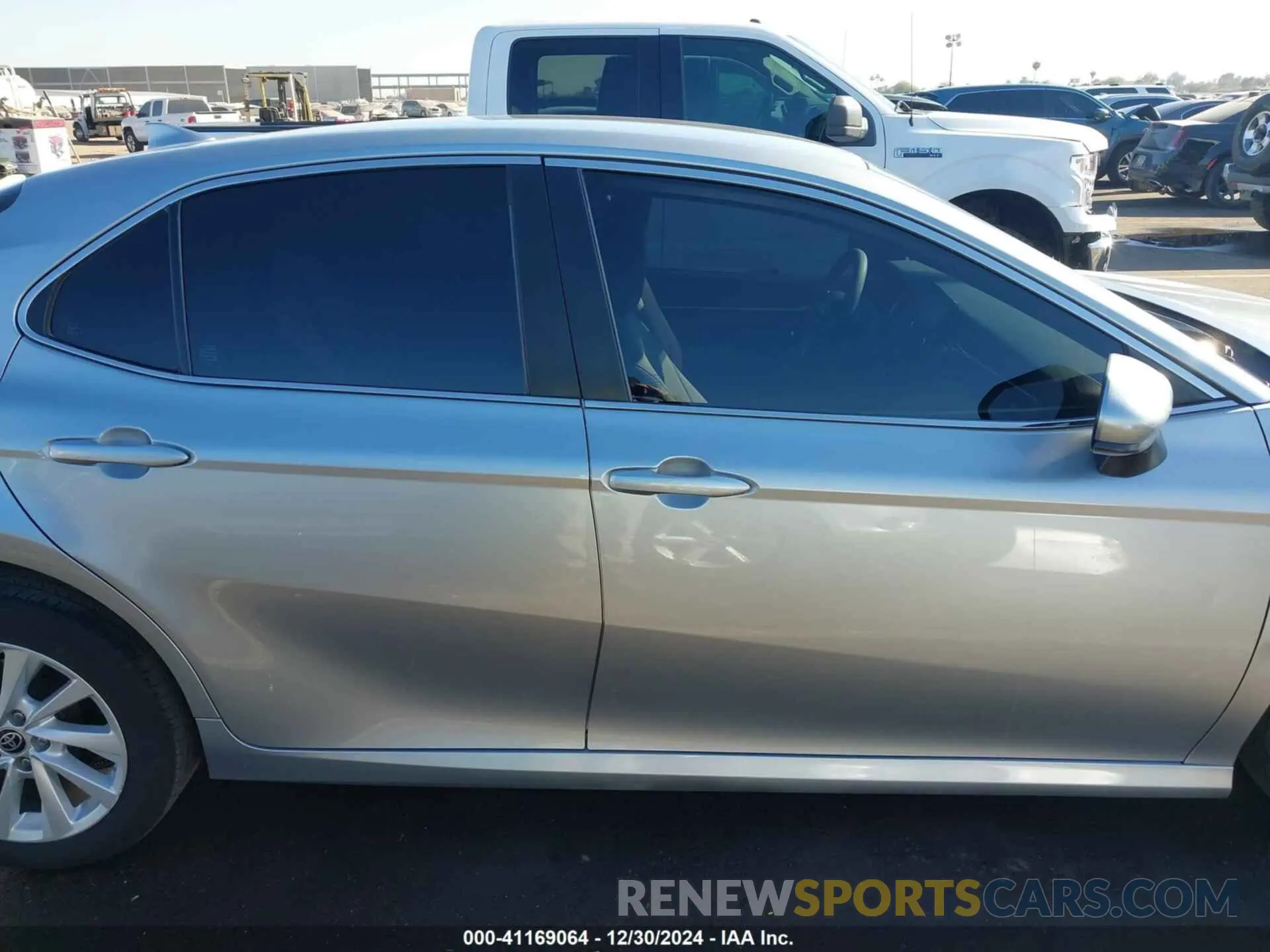 13 fotografías del automóvil dañado 4T1C11AK1NU641220 TOYOTA CAMRY 2022