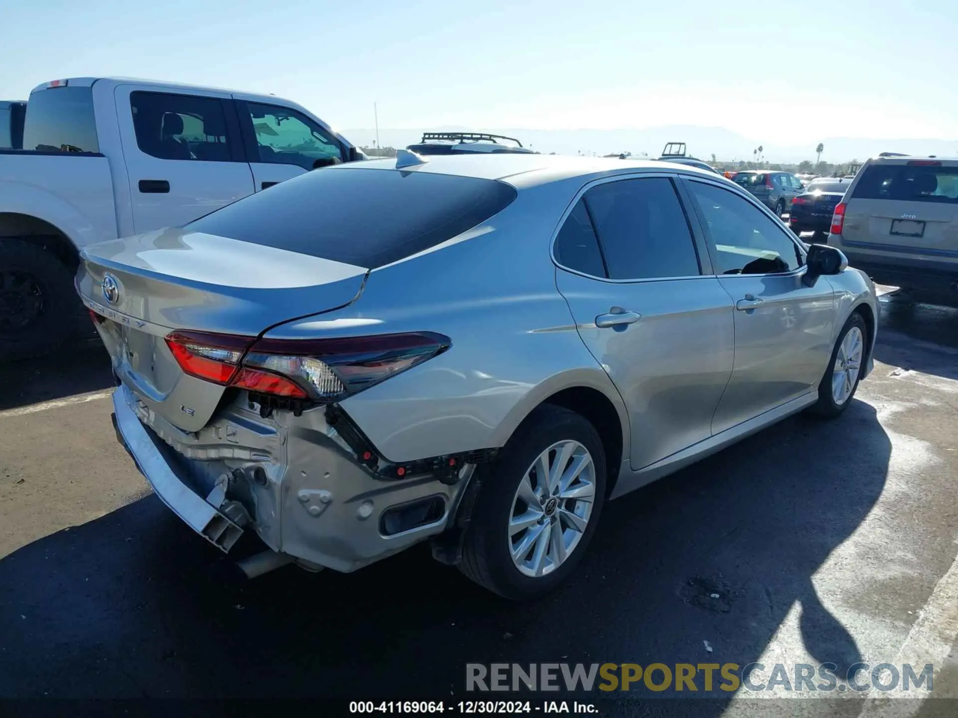 4 fotografías del automóvil dañado 4T1C11AK1NU641220 TOYOTA CAMRY 2022