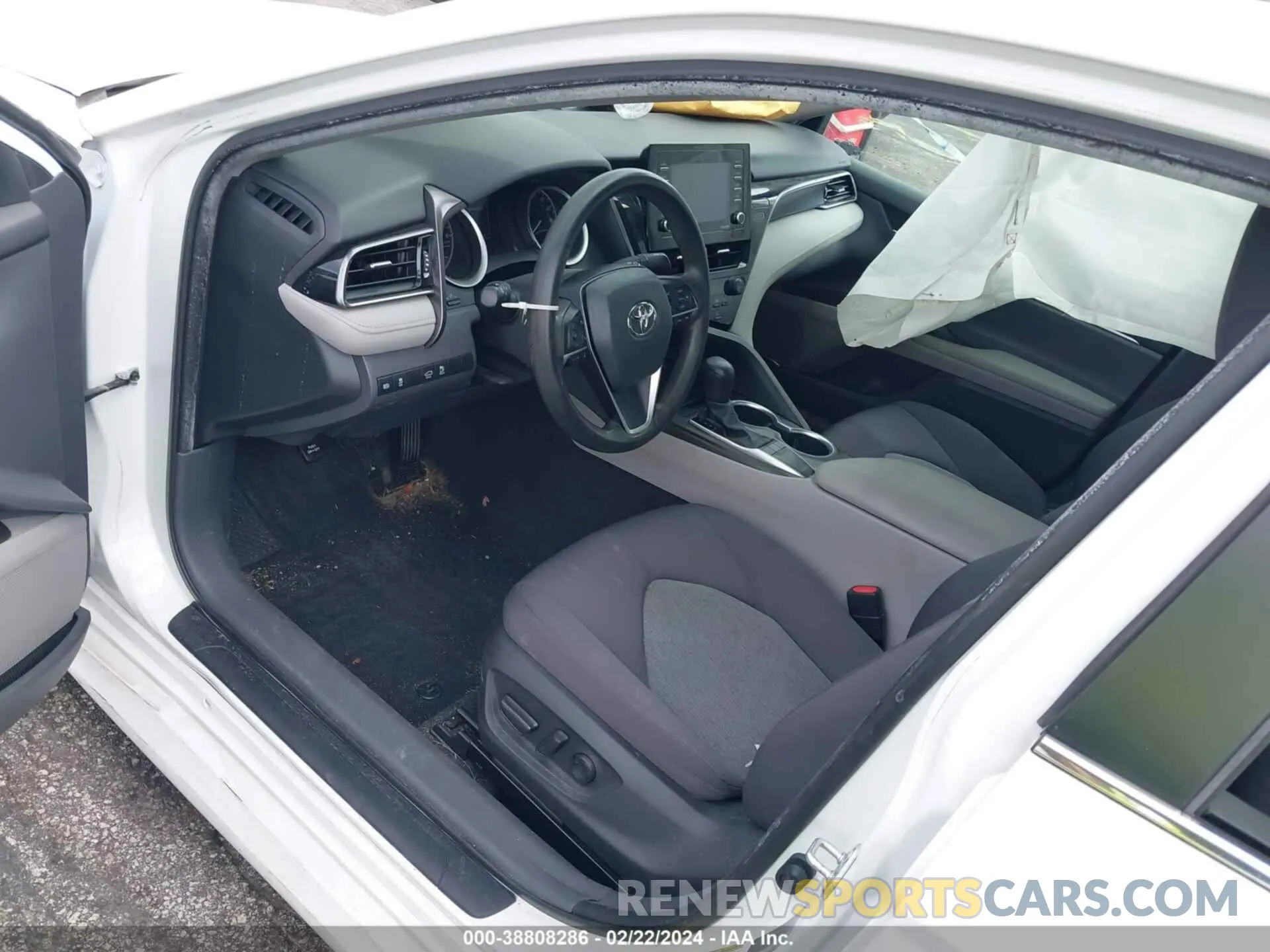 5 fotografías del automóvil dañado 4T1C11AK1NU642738 TOYOTA CAMRY 2022