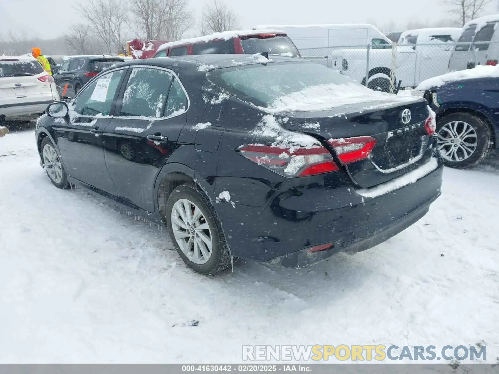3 fotografías del automóvil dañado 4T1C11AK1NU650824 TOYOTA CAMRY 2022