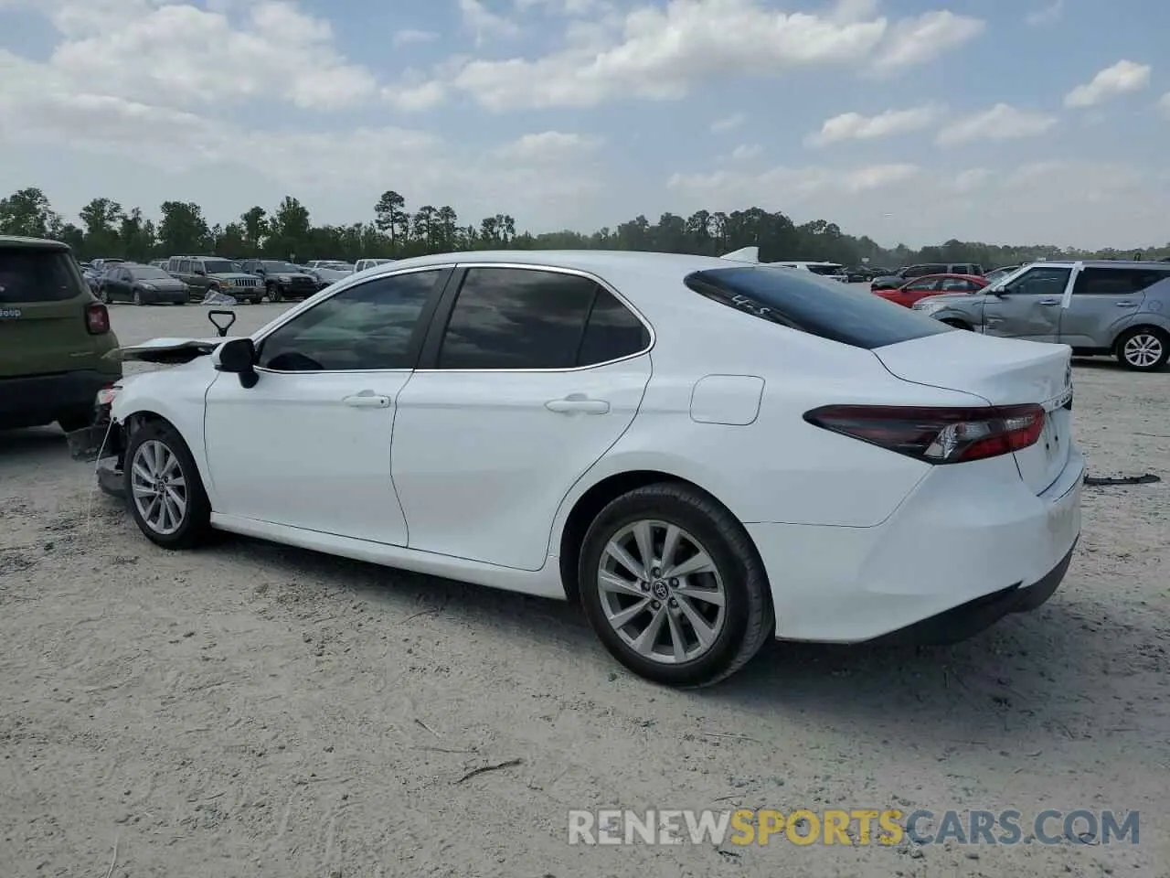 2 fotografías del automóvil dañado 4T1C11AK1NU667199 TOYOTA CAMRY 2022
