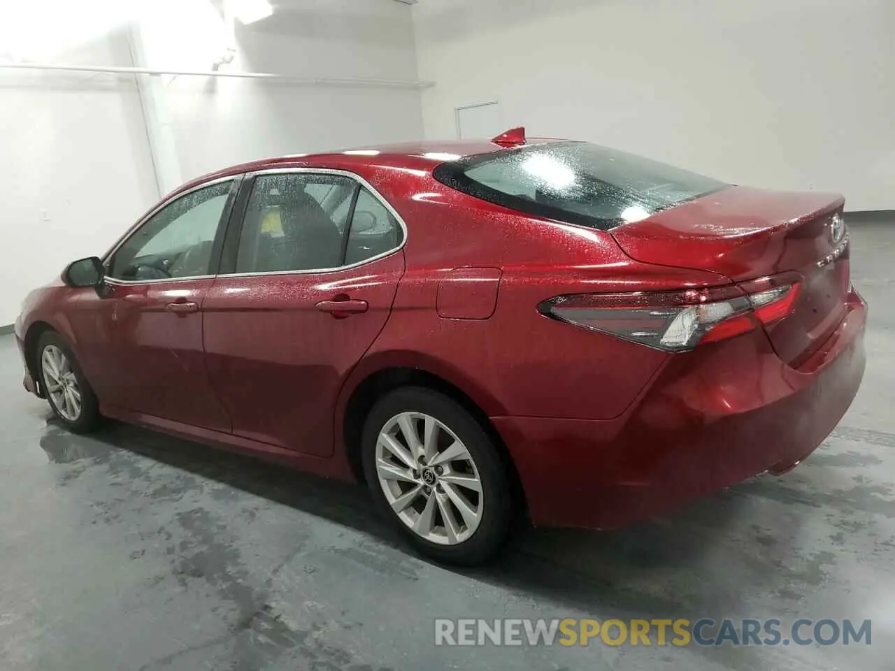 2 fotografías del automóvil dañado 4T1C11AK1NU689039 TOYOTA CAMRY 2022