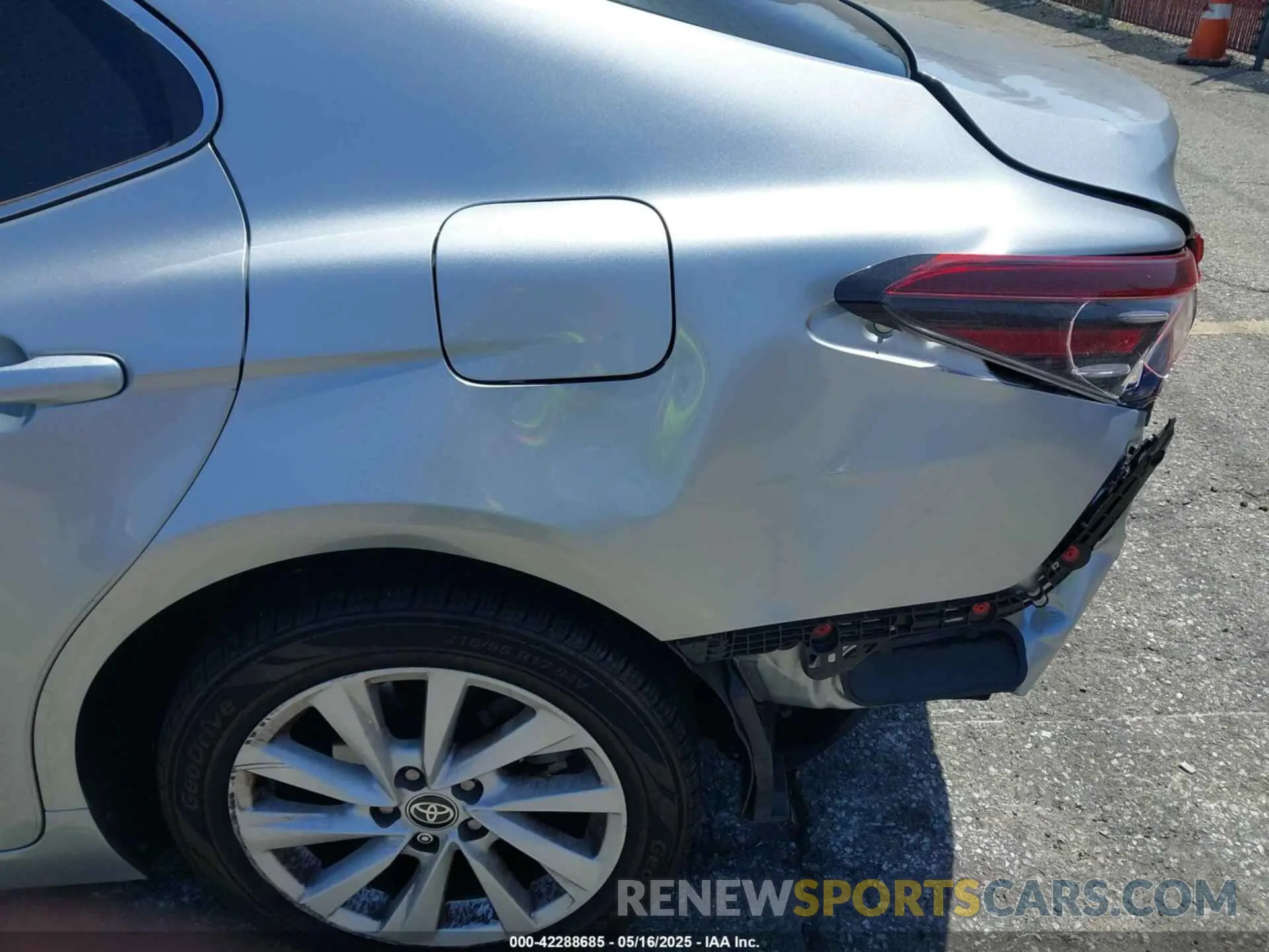 21 fotografías del automóvil dañado 4T1C11AK1NU707569 TOYOTA CAMRY 2022